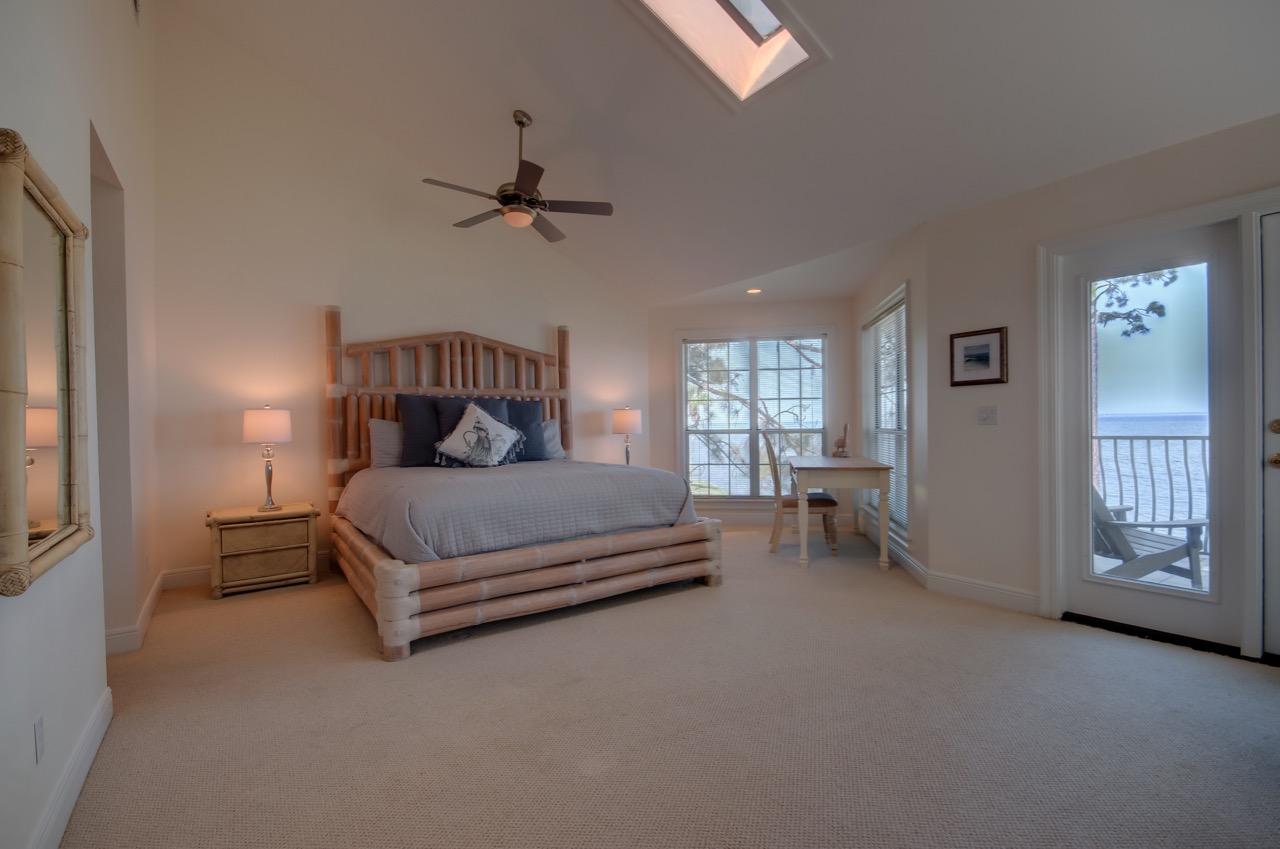 VANTAGE POINTE - Residential