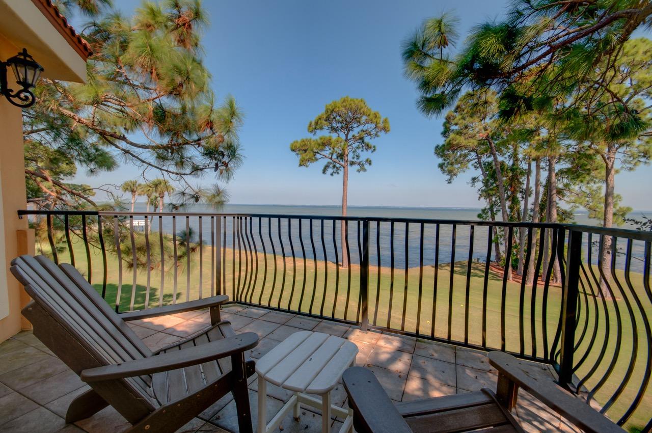 VANTAGE POINTE - Residential