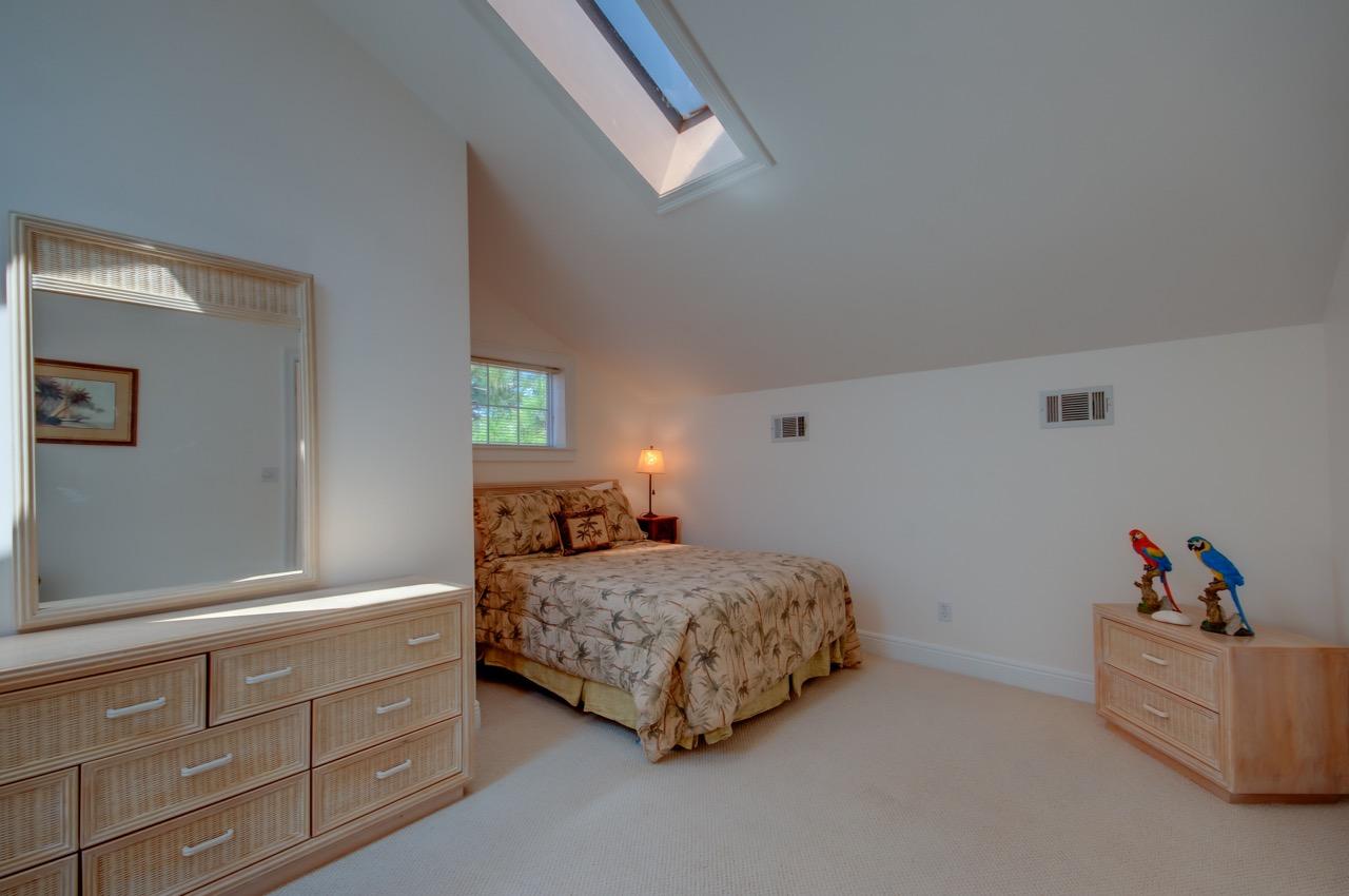 VANTAGE POINTE - Residential