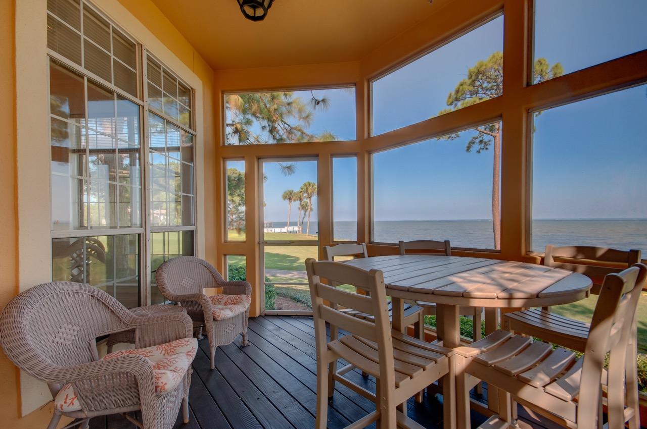 VANTAGE POINTE - Residential