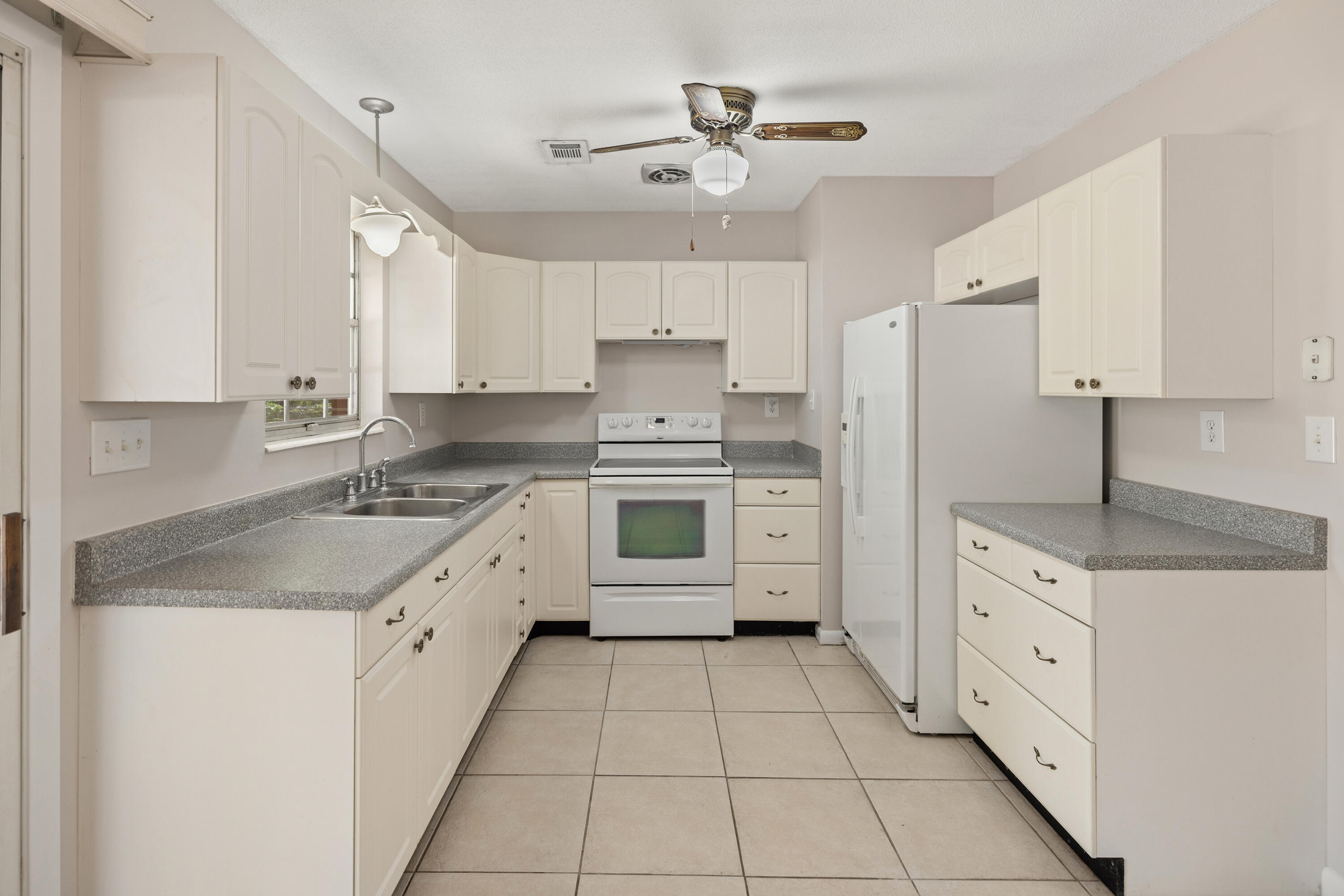PINECREST HILLS S/D - Residential