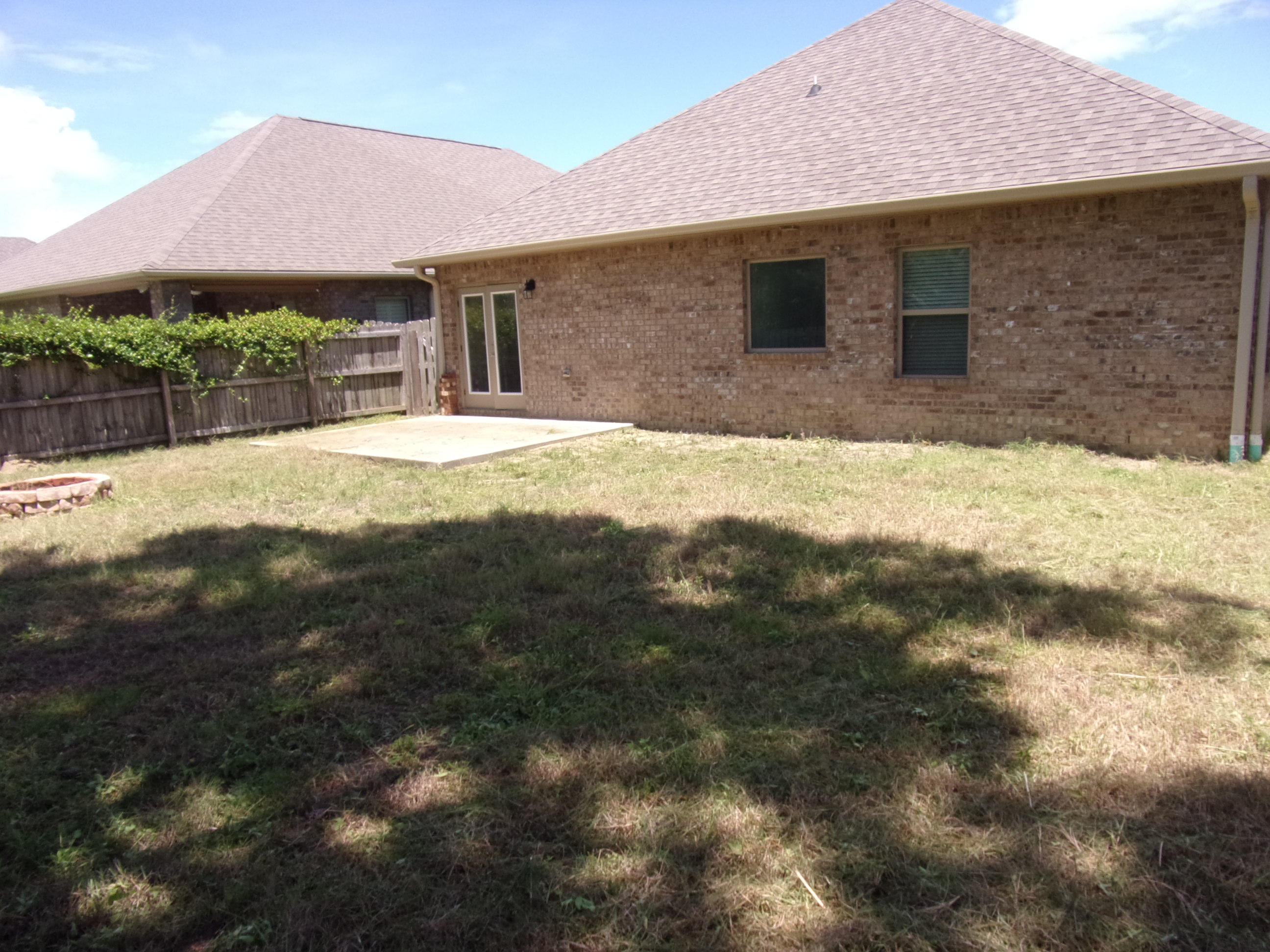 WATERFORD SOUND - Residential Lease