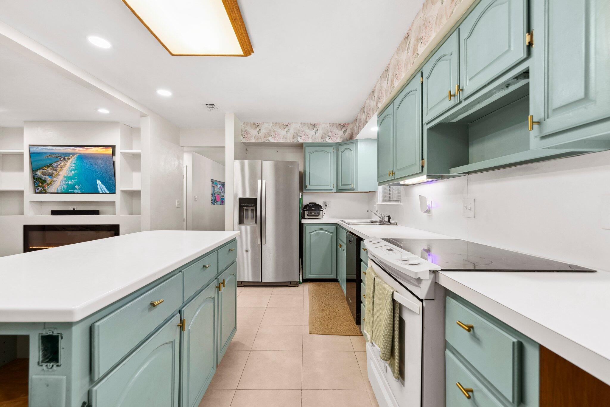 COLONY ESTATES - Residential