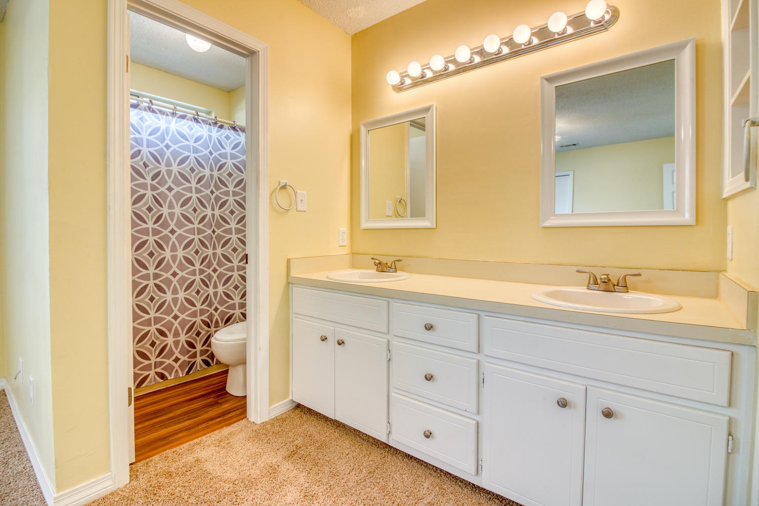 WOODLAND PARK ESTATES - Residential