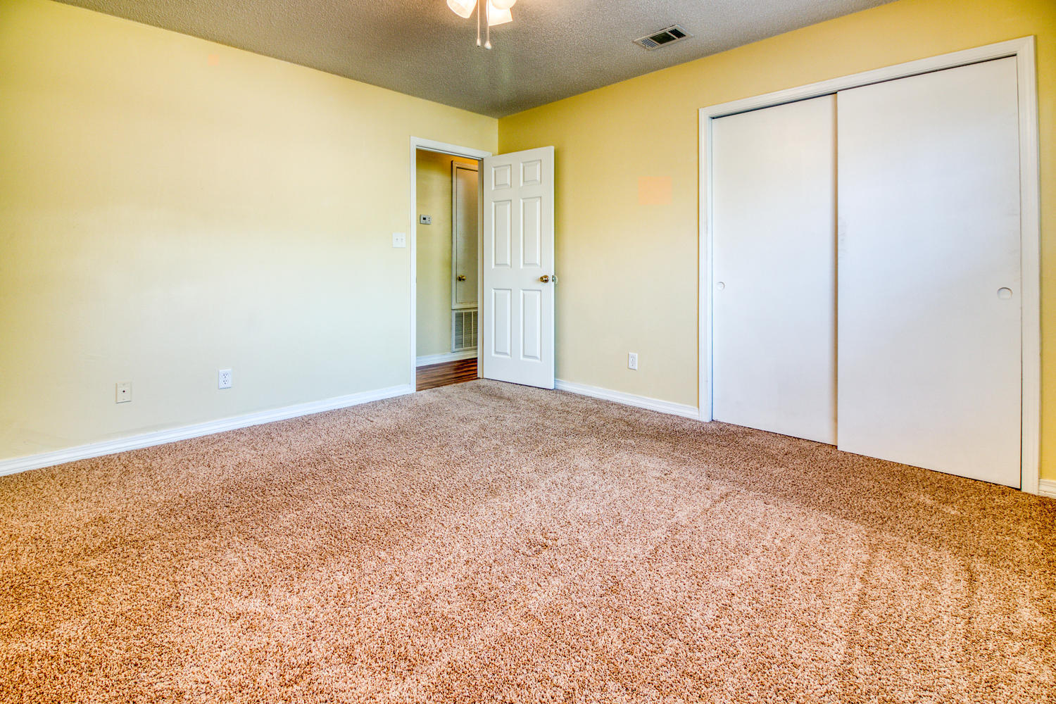 WOODLAND PARK ESTATES - Residential