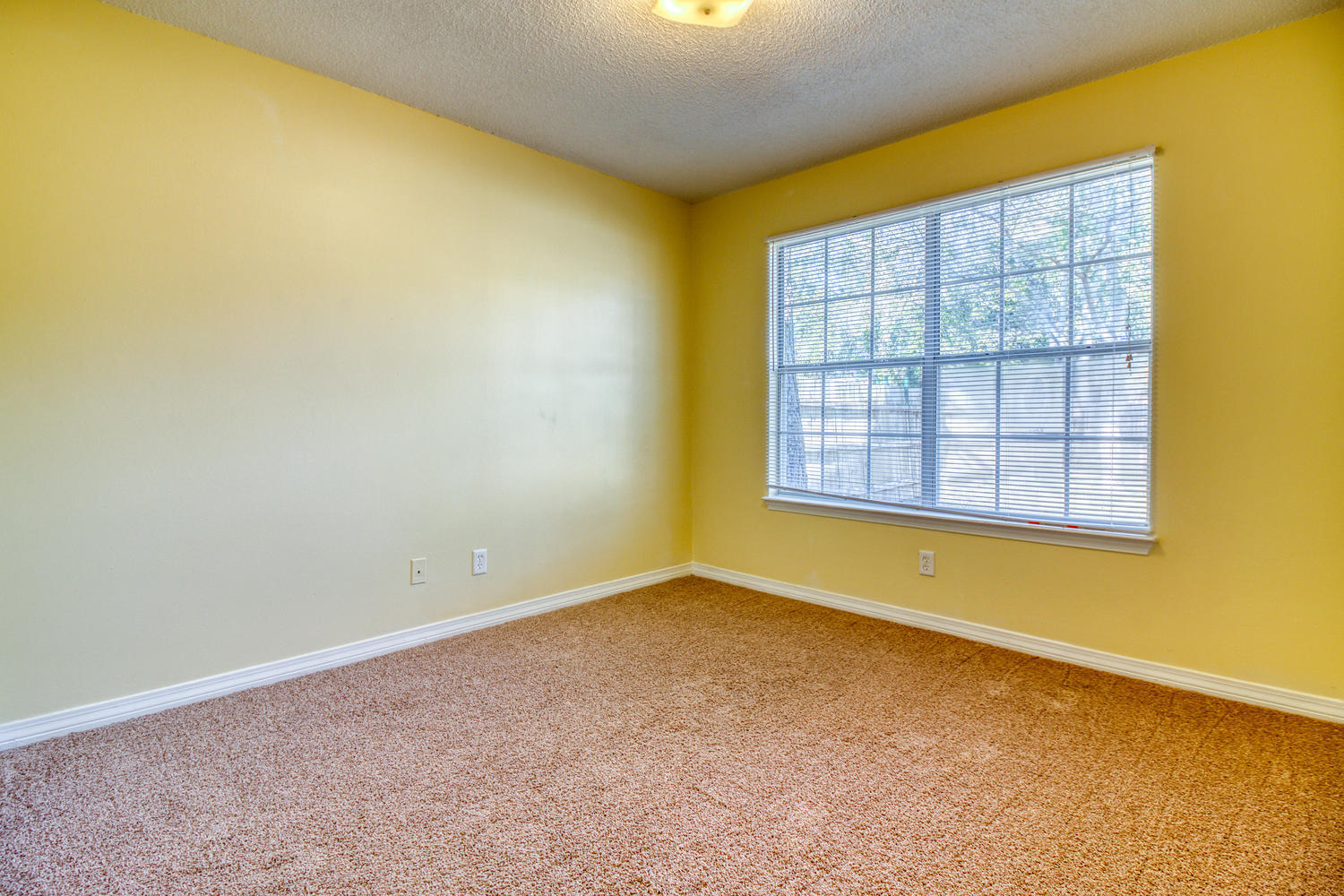 WOODLAND PARK ESTATES - Residential