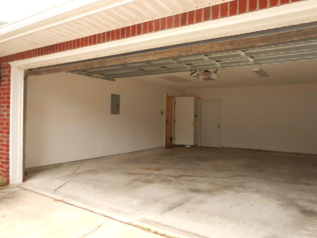 SPRING HOLLOW ESTATES - Residential