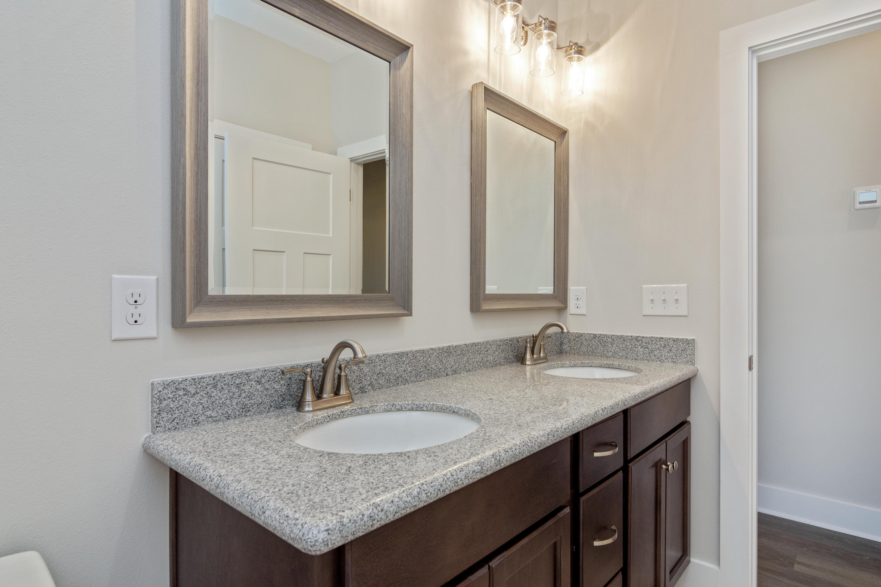 MOSSY OAKS - Residential