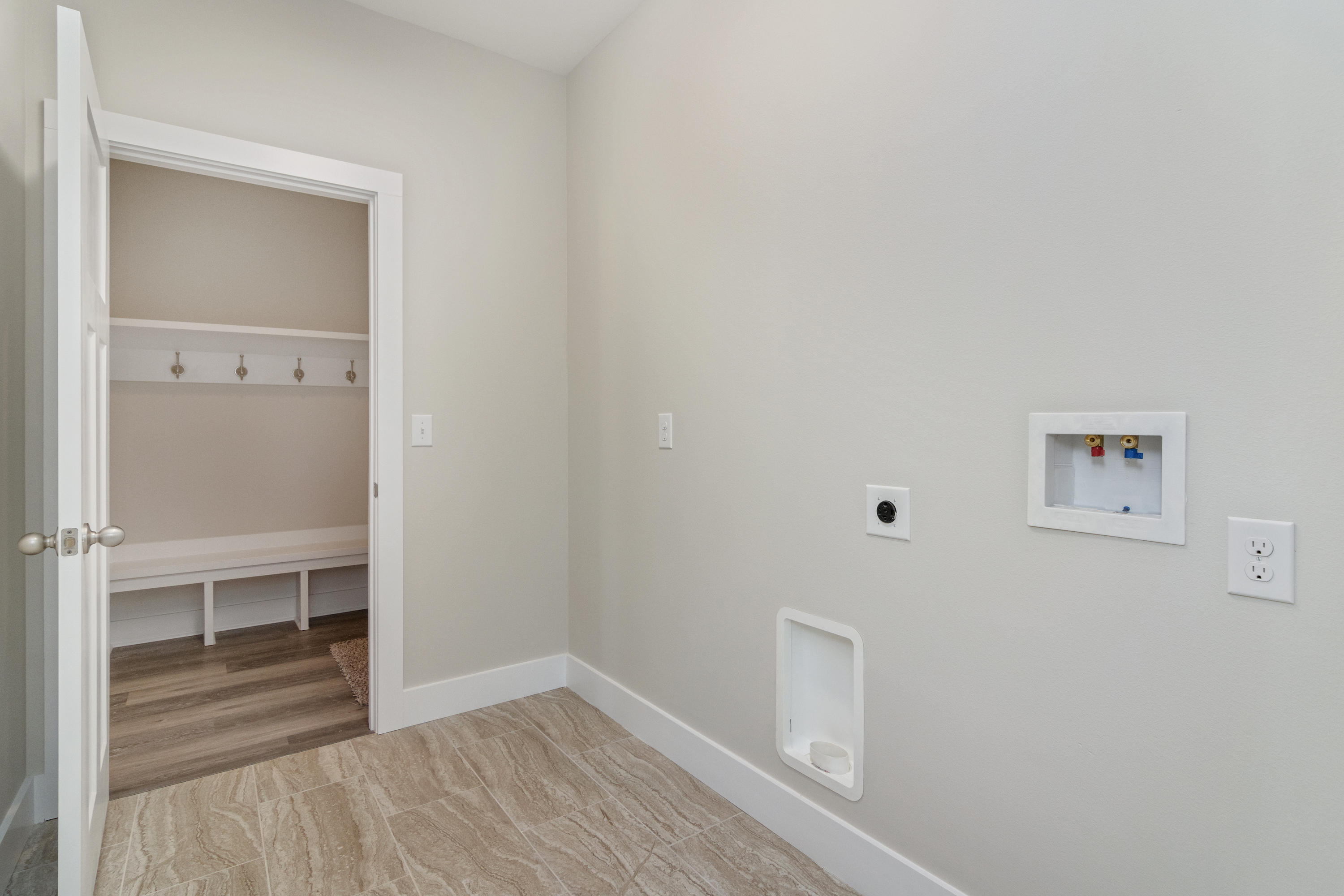 MOSSY OAKS - Residential