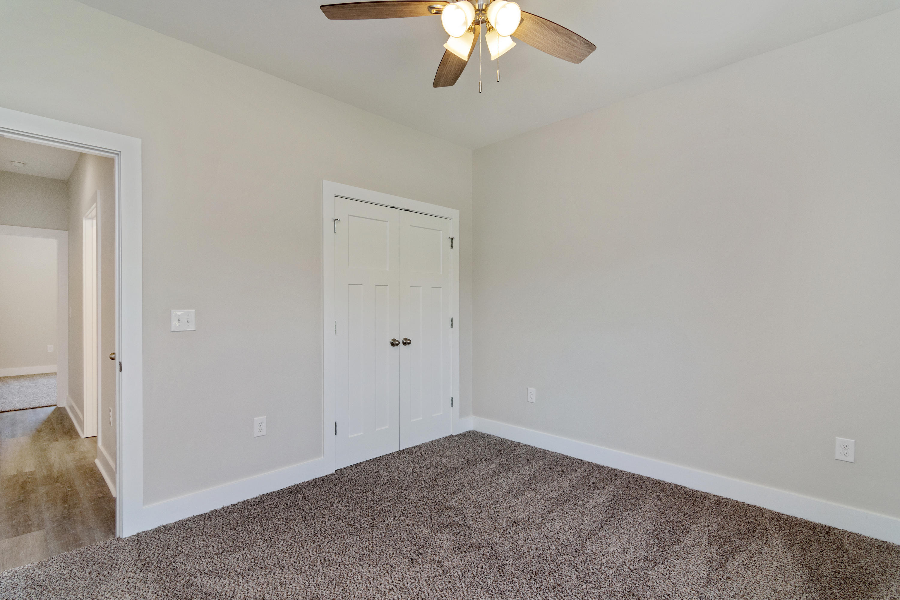 MOSSY OAKS - Residential