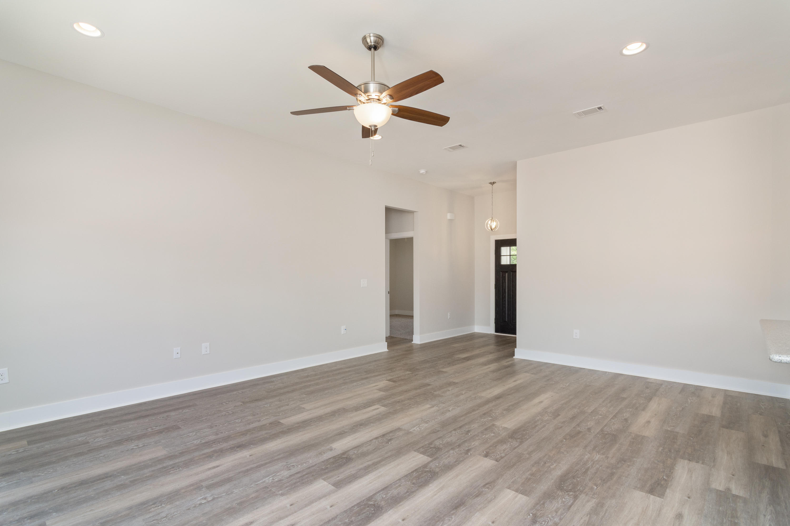 MOSSY OAKS - Residential