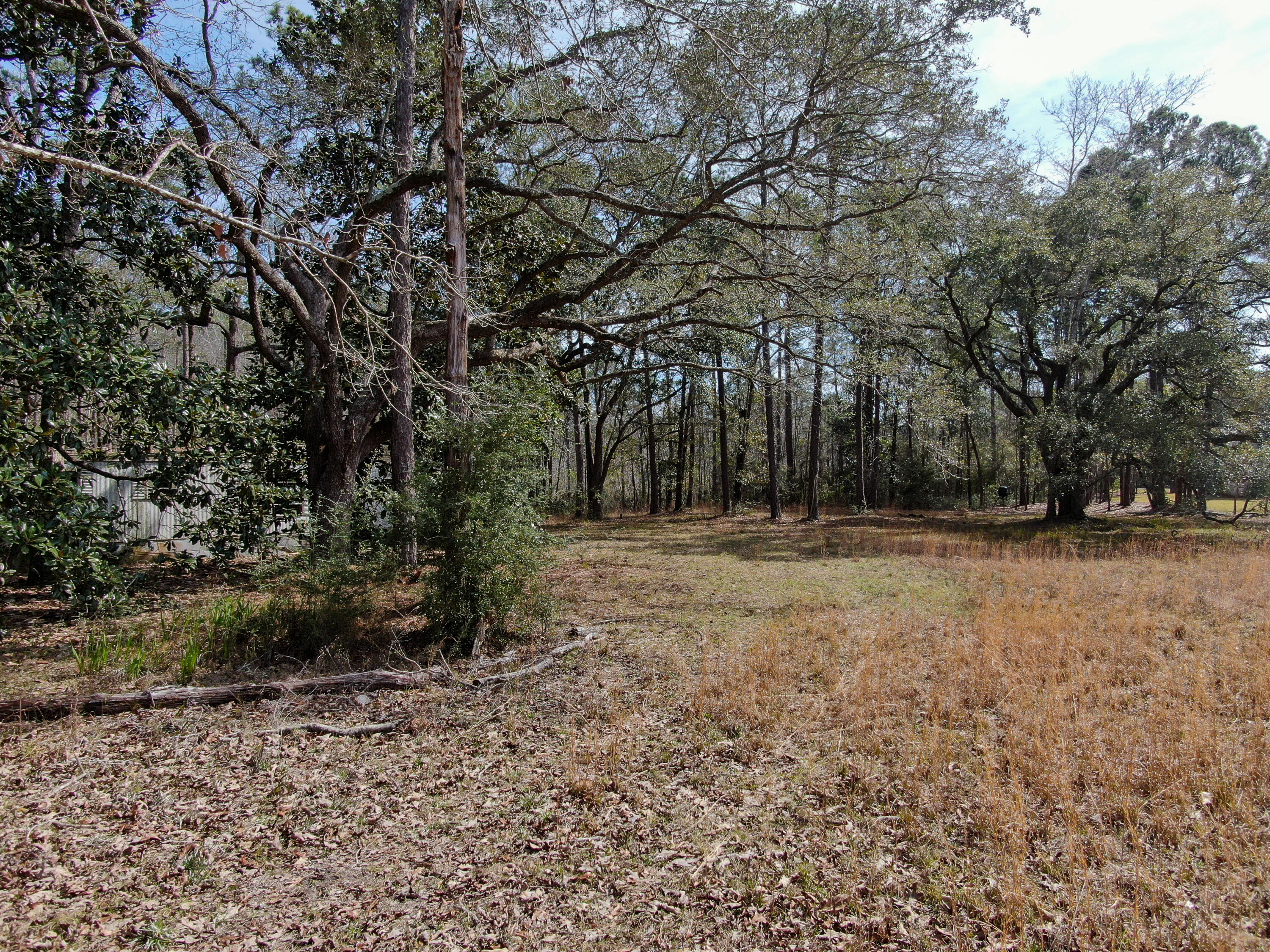 METES & BOUNDS - Land