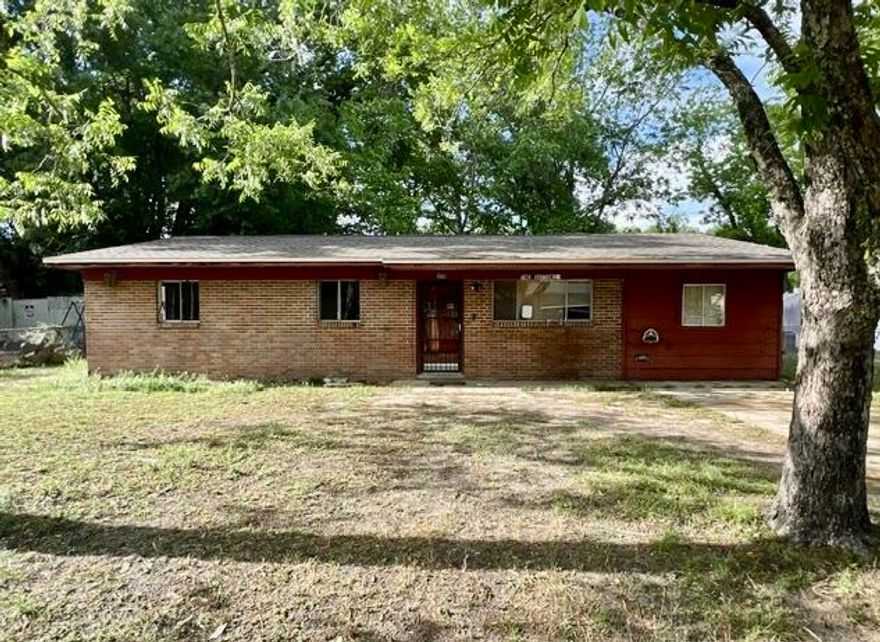 Centrally located in the heart of Crestview, this REO home has 2-bedrooms, 2-baths and has 1,274 square feet of living space. This home has all brick exterior, was built in 1965, comes with a fenced backyard, and tons of potential. This home needs repairs and will not qualify for all financing in current condition. Home is close to shopping, schools, churches and more. Home is being sold as-is and is a great opportunity for investors or buyers looking for a project!