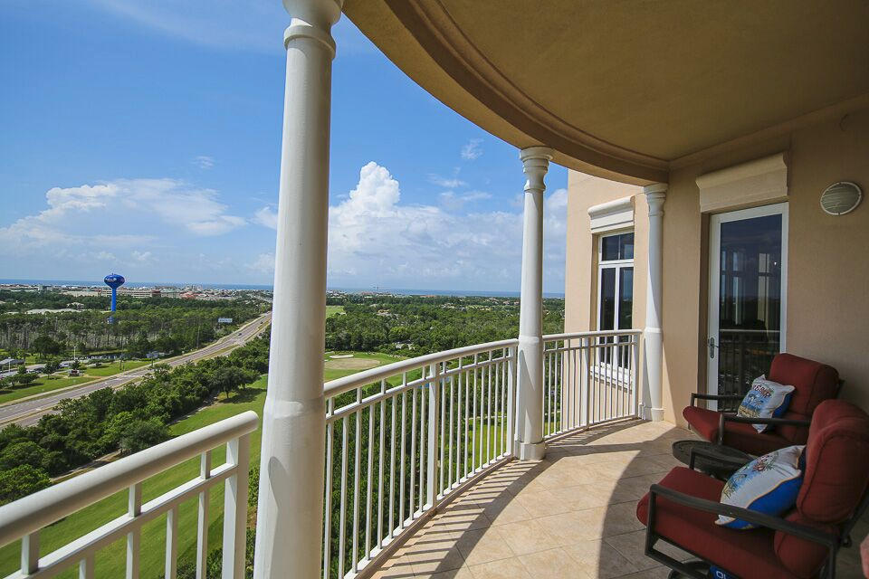 ONE WATER PLACE AT KELLY PLANTATION - Residential