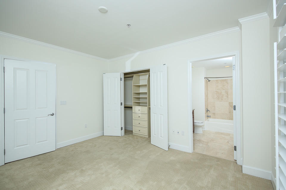 ONE WATER PLACE AT KELLY PLANTATION - Residential