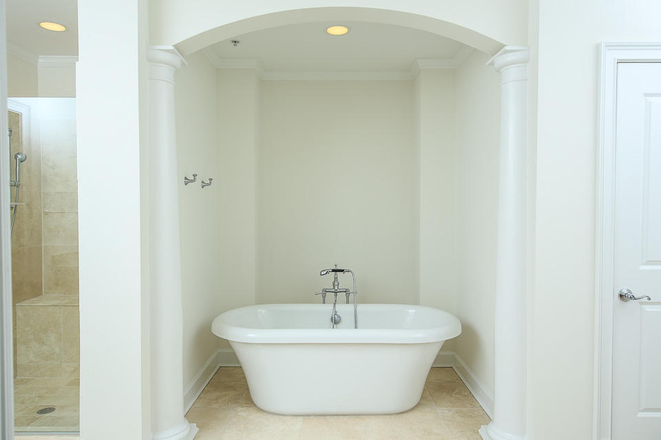 ONE WATER PLACE AT KELLY PLANTATION - Residential