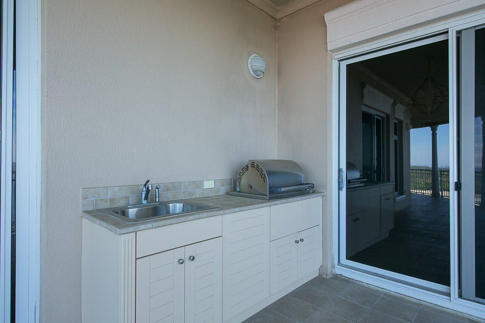 ONE WATER PLACE AT KELLY PLANTATION - Residential