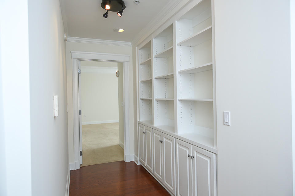 ONE WATER PLACE AT KELLY PLANTATION - Residential