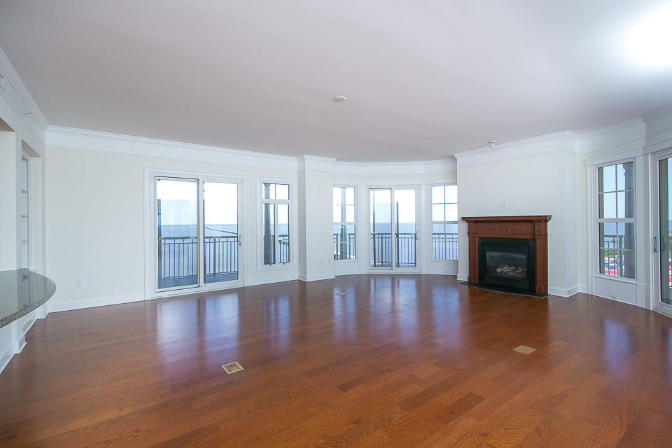 ONE WATER PLACE AT KELLY PLANTATION - Residential