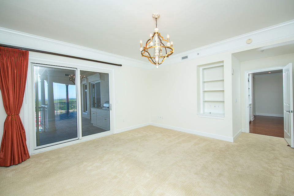 ONE WATER PLACE AT KELLY PLANTATION - Residential