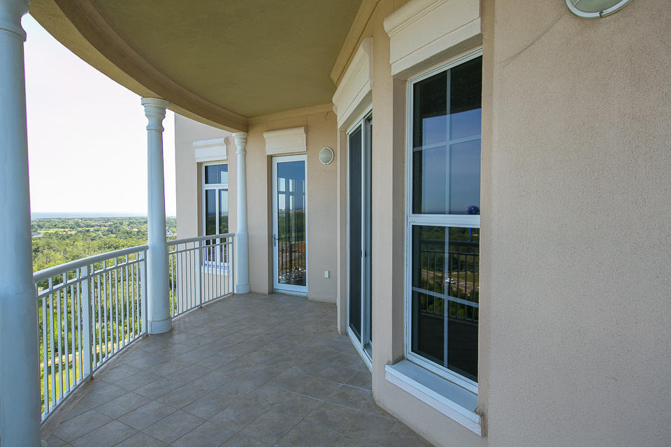 ONE WATER PLACE AT KELLY PLANTATION - Residential