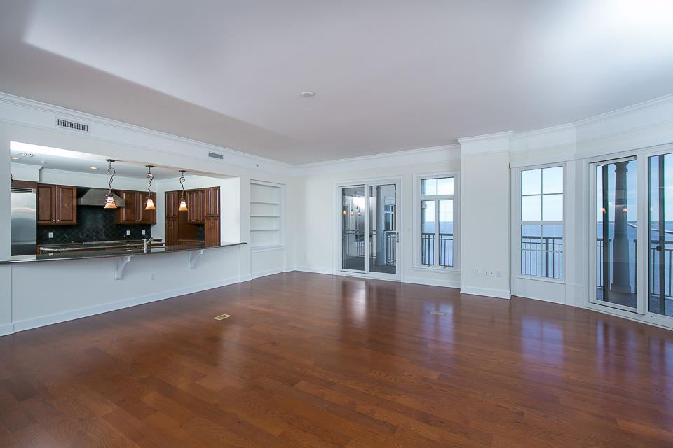 ONE WATER PLACE AT KELLY PLANTATION - Residential