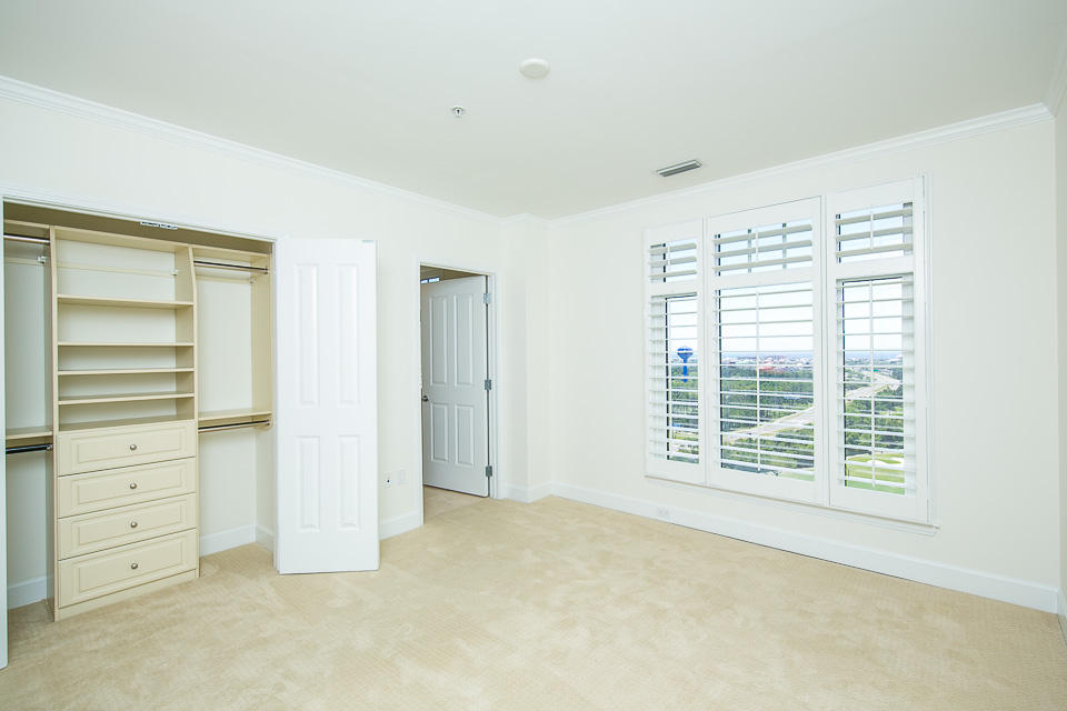 ONE WATER PLACE AT KELLY PLANTATION - Residential