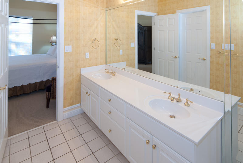 VILLAGE OF WHITE CLIFFS THE - Residential