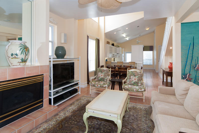 VILLAGE OF WHITE CLIFFS THE - Residential