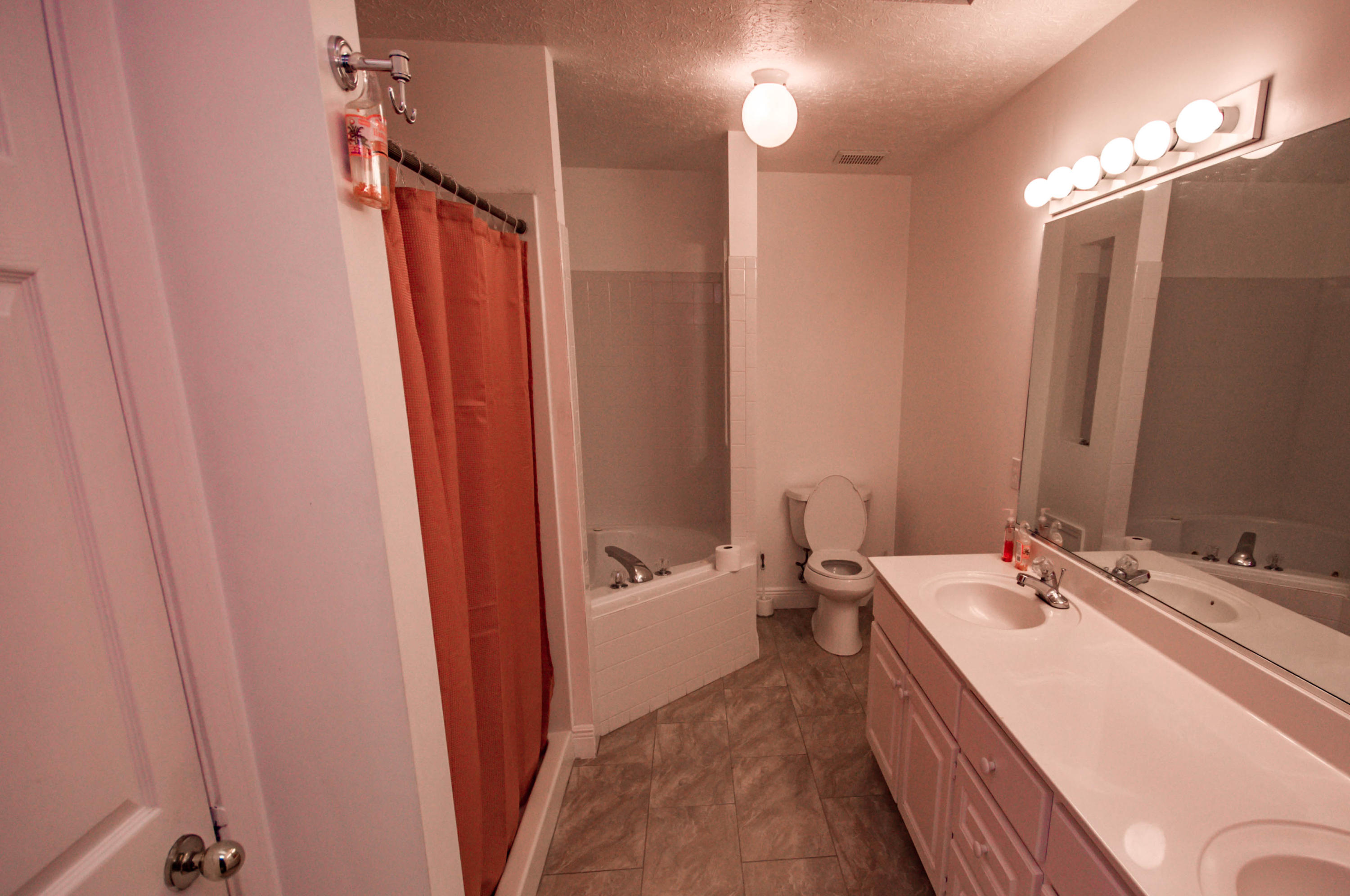 NORTH LAGOON OAKS 8TH ADDN - Residential