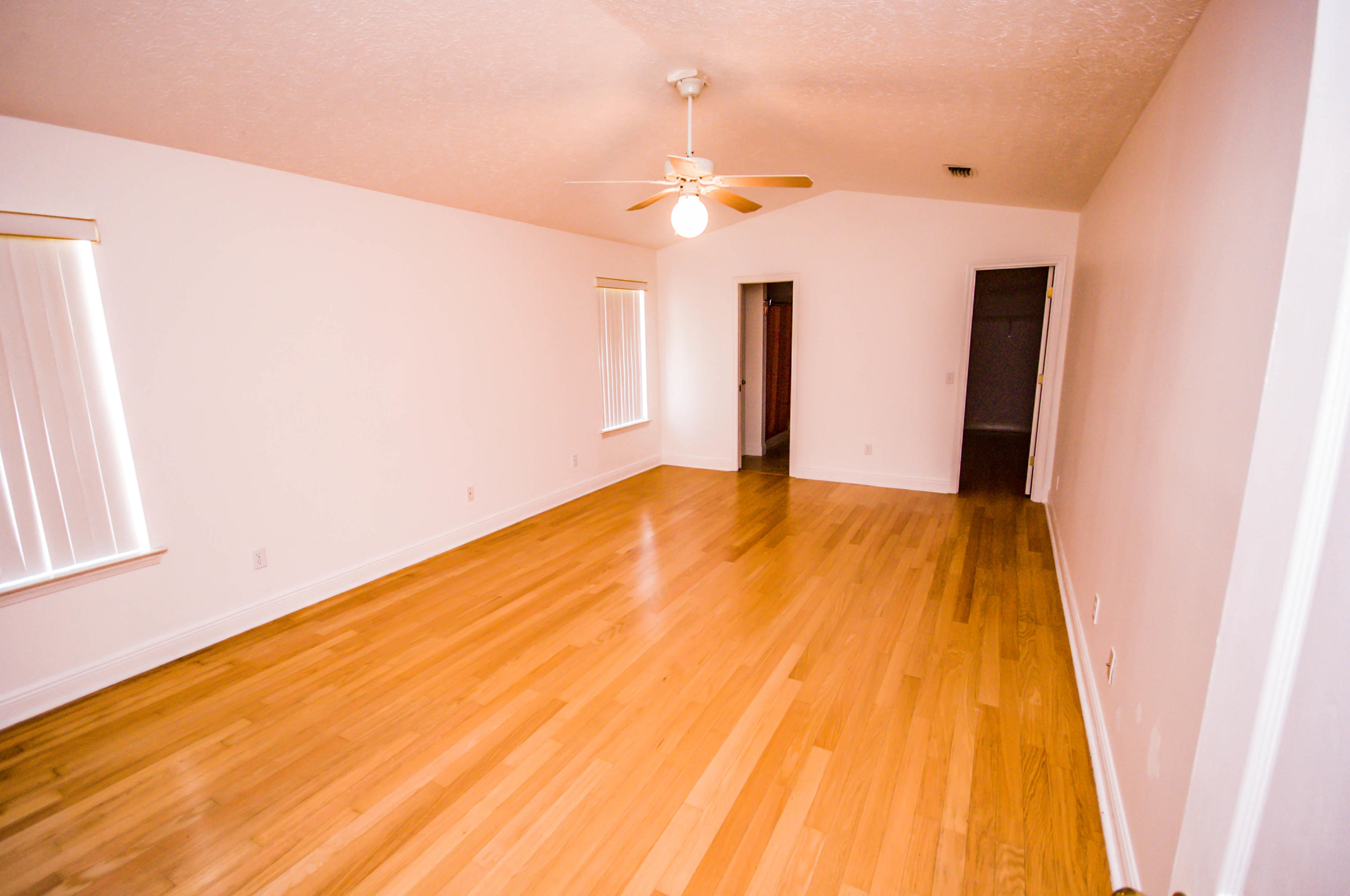 NORTH LAGOON OAKS 8TH ADDN - Residential