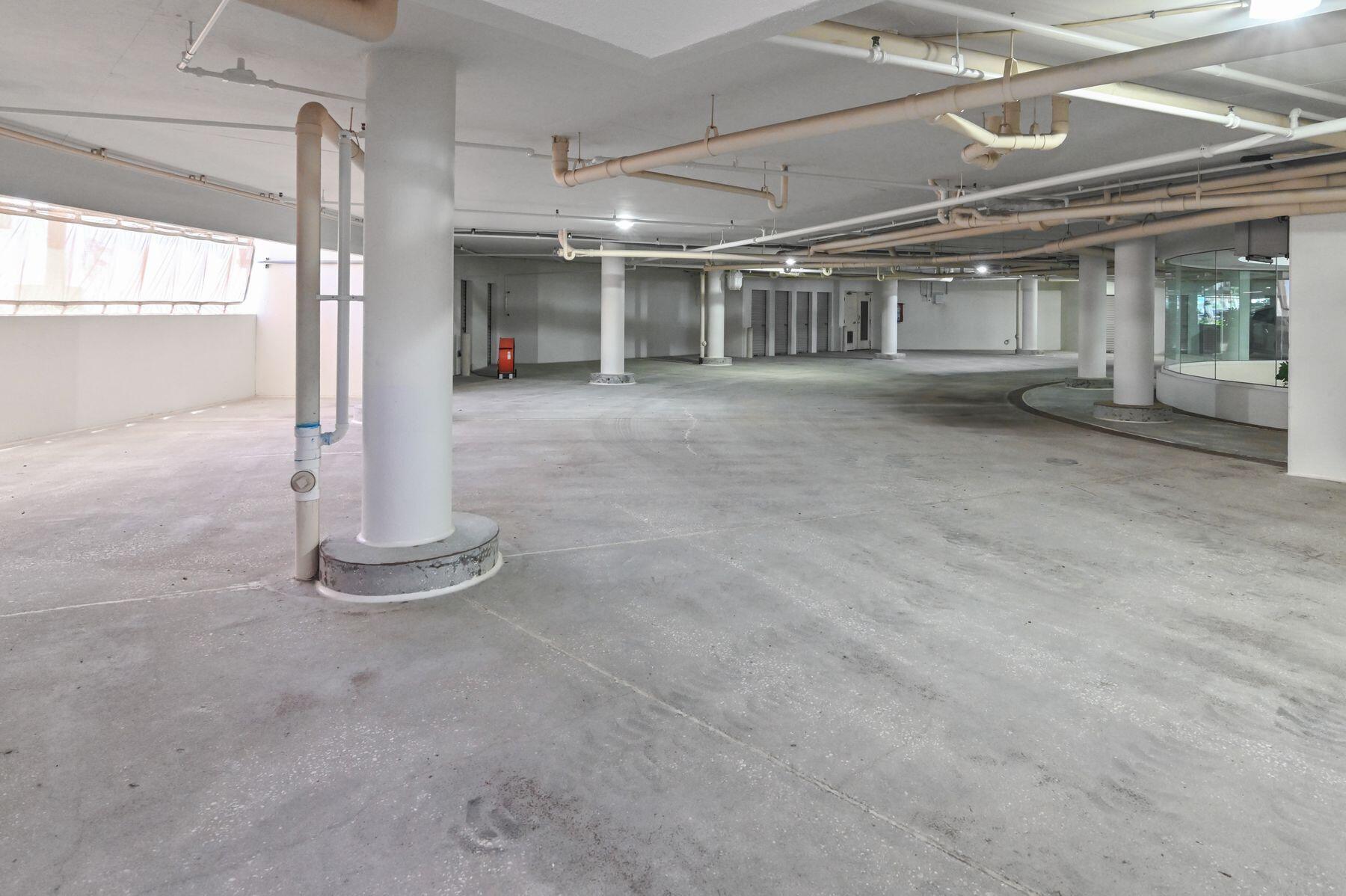 EAST PASS TOWERS CONDO PH 2 - Residential
