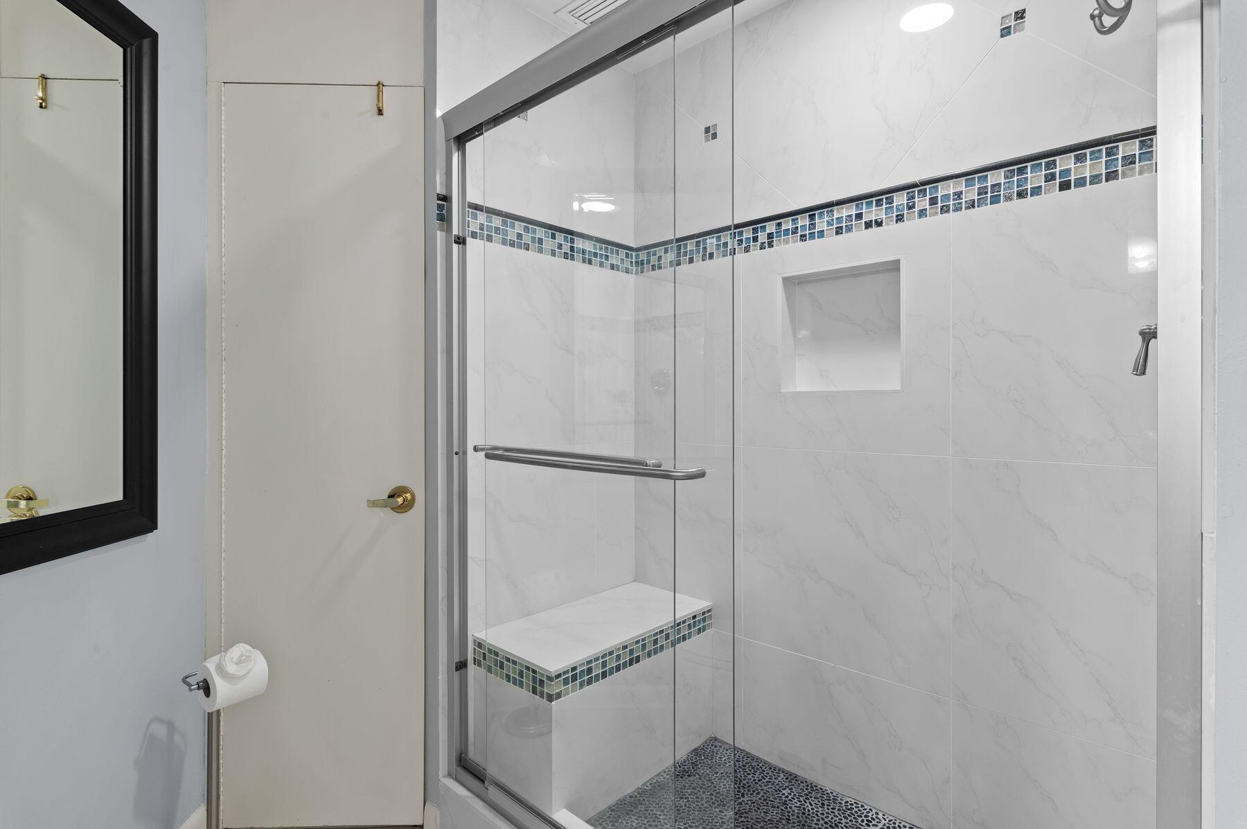 EAST PASS TOWERS CONDO PH 2 - Residential