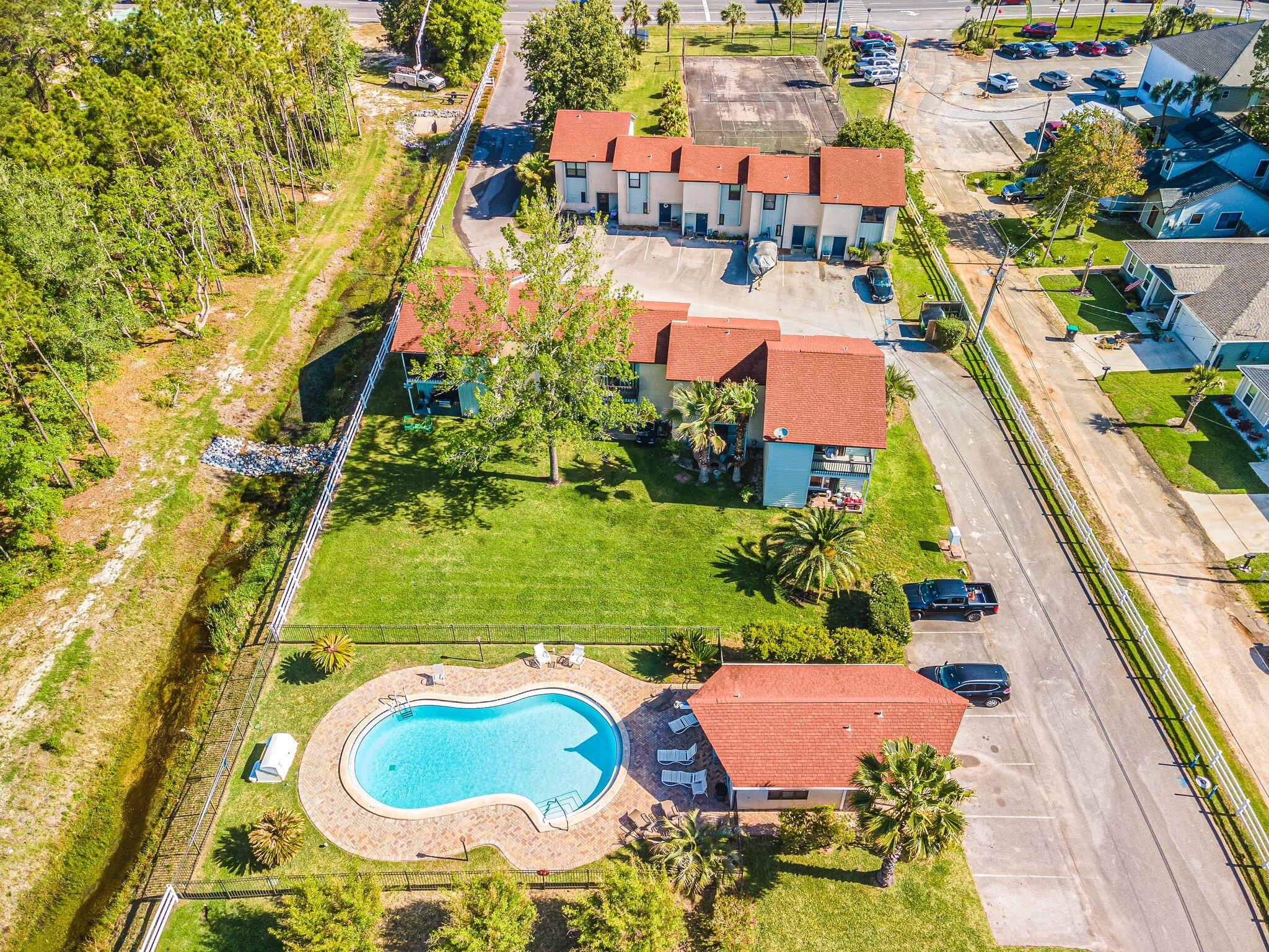 LA MAR WEST T/H PH 2 - Residential