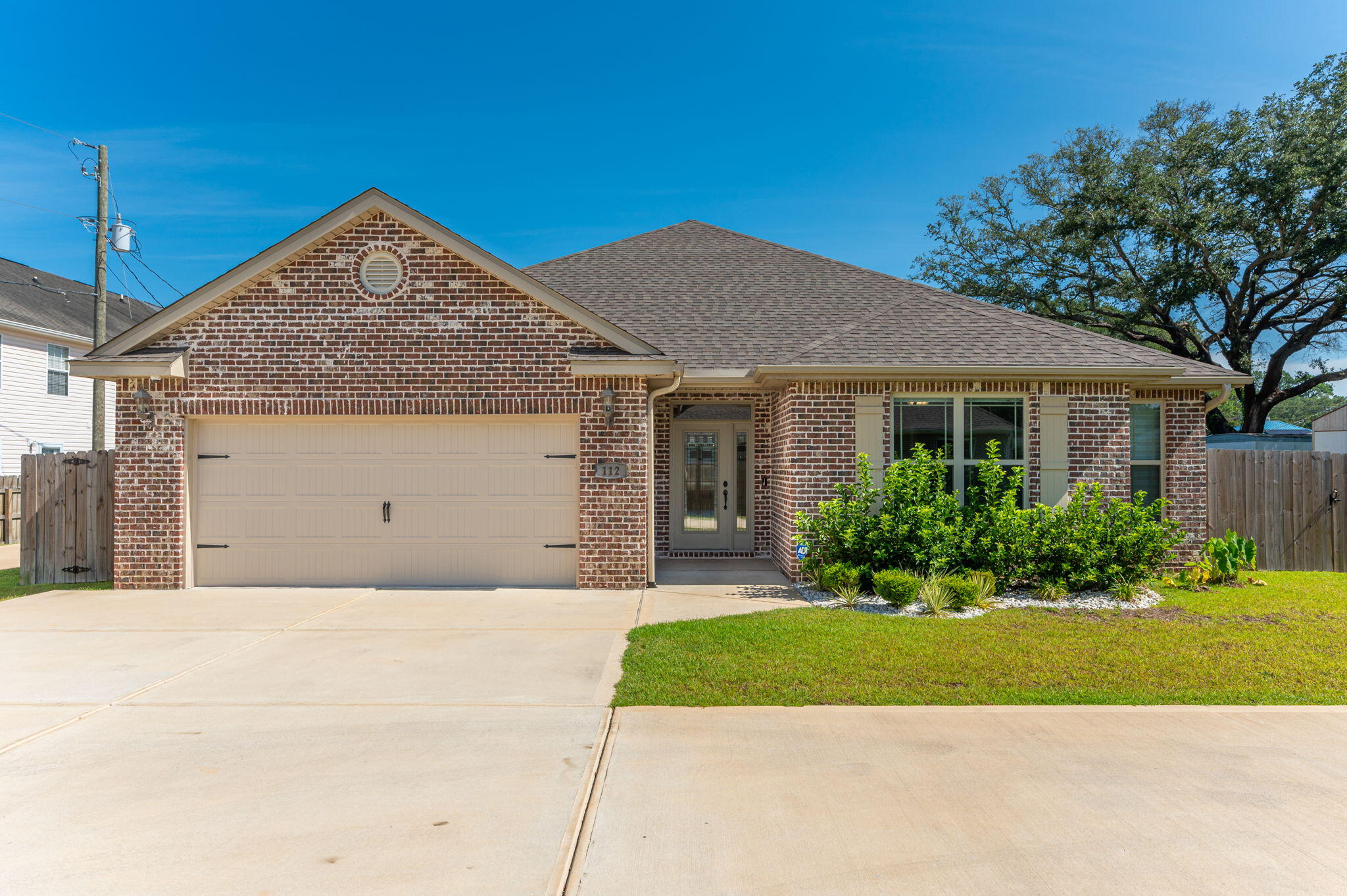 MULTIPLE OFFERS RECEIVED. ASSUMABLE VA LOAN @2.65% for this REMARKABLE HOME that boasts an unbeatable location in the heart of Fort Walton Beach. This two-years young home, built by Watree Homes, showcases exceptional craftsmanship and unparalleled attention to detail. As you step inside, you'll be captivated by the modern open-concept kitchen featuring stunning granite countertops and stainless steel appliances. The perfect space for culinary enthusiasts and entertainment, this kitchen is the heart of the house, inviting you to create spectacular meals and memories with friends & family. Custom window treatments add a touch of elegance and privacy throughout the entire home, while an electrostatic air cleaner ensures you and your family breathe in the cleanest air possible.