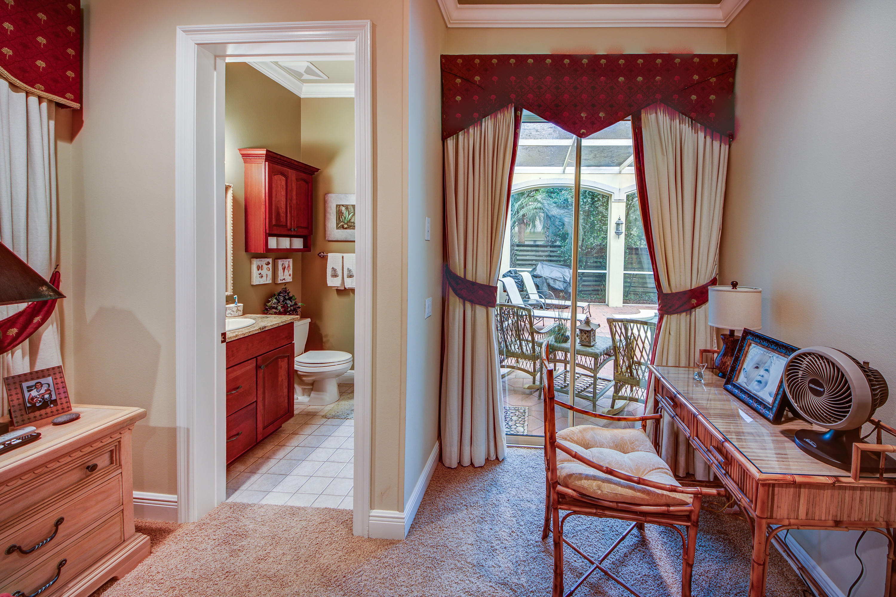 BAYTOWNE AVENUE - Residential