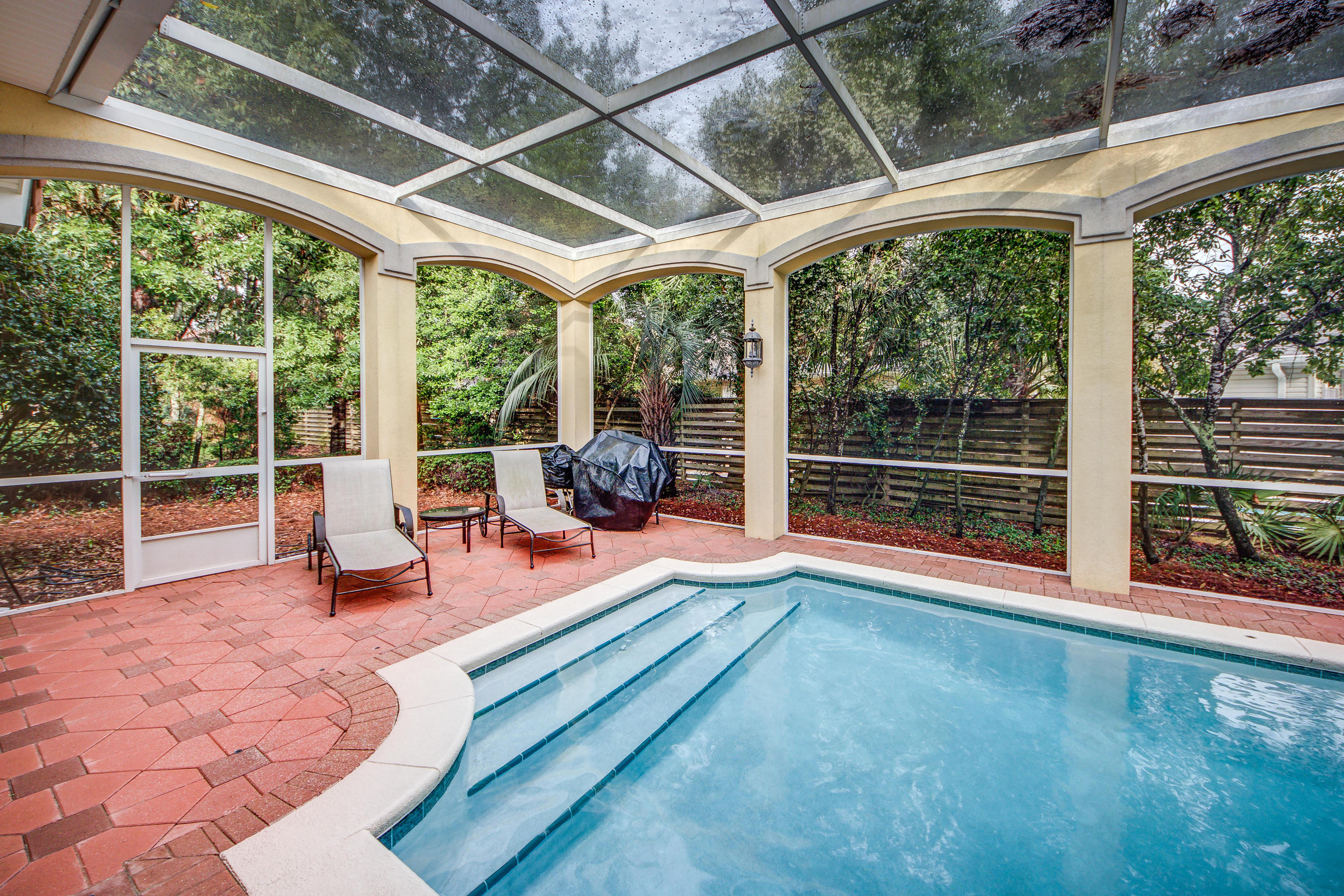 BAYTOWNE AVENUE - Residential