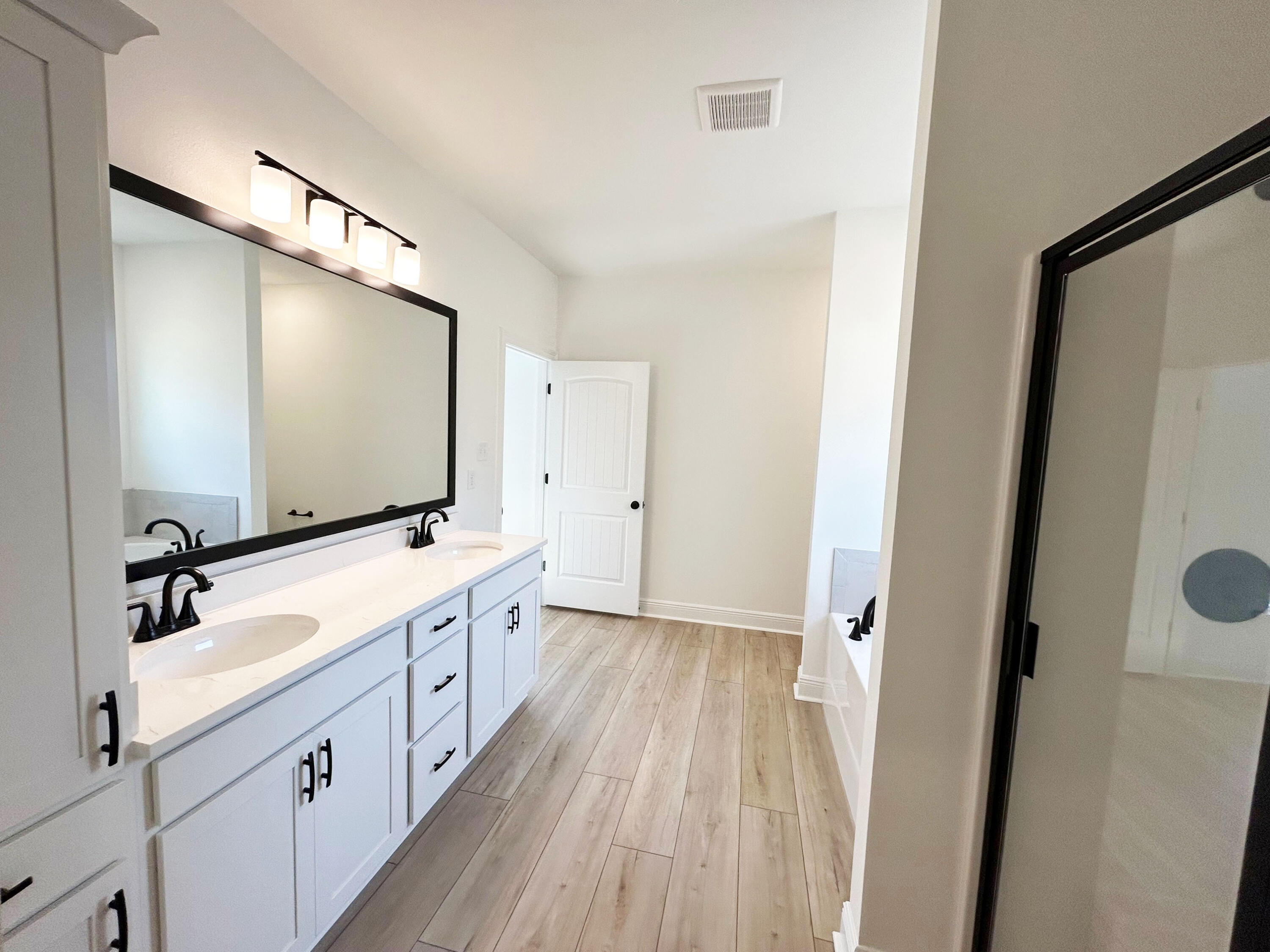 HOUSTON PLACE - Residential