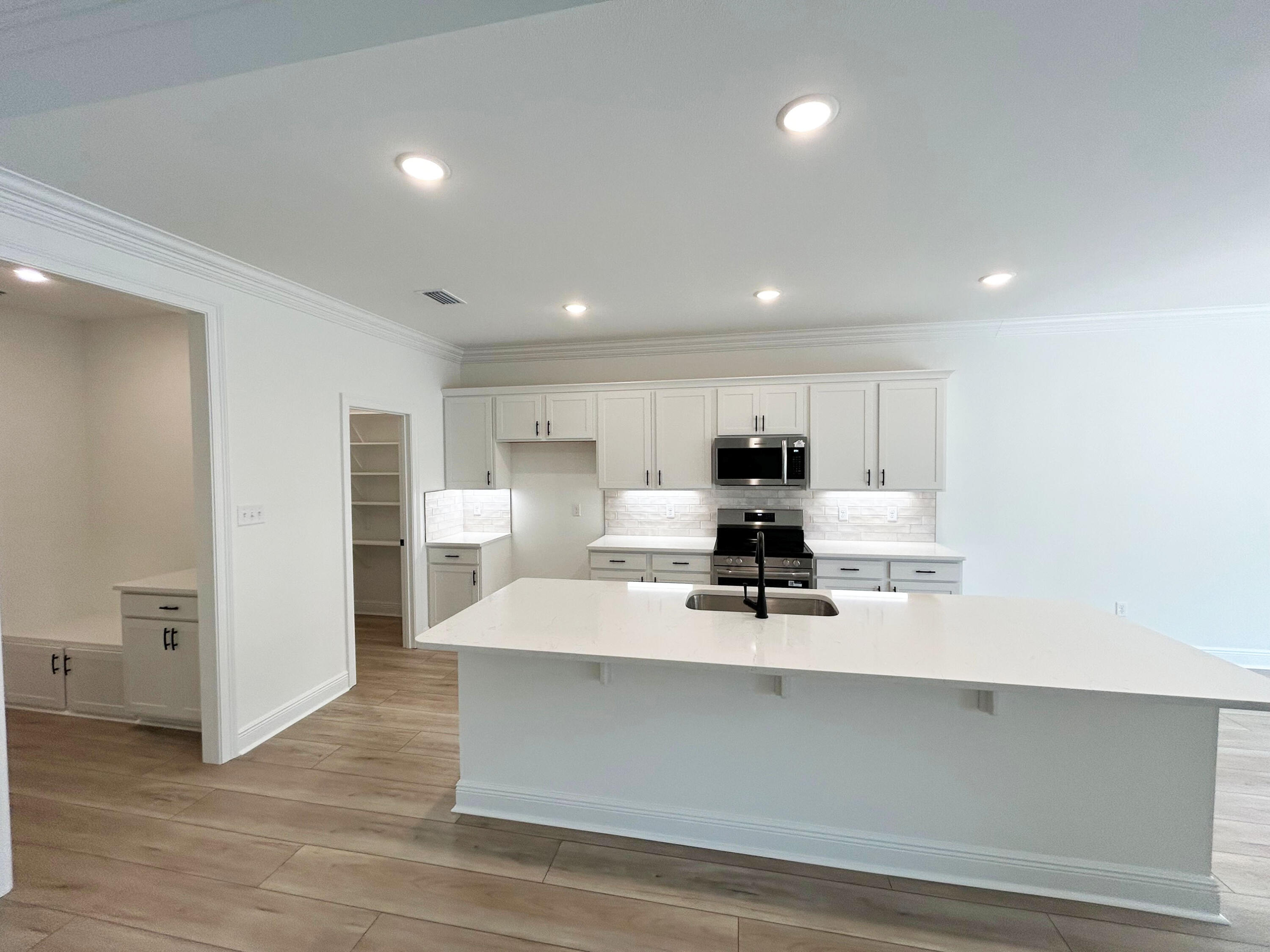 HOUSTON PLACE - Residential