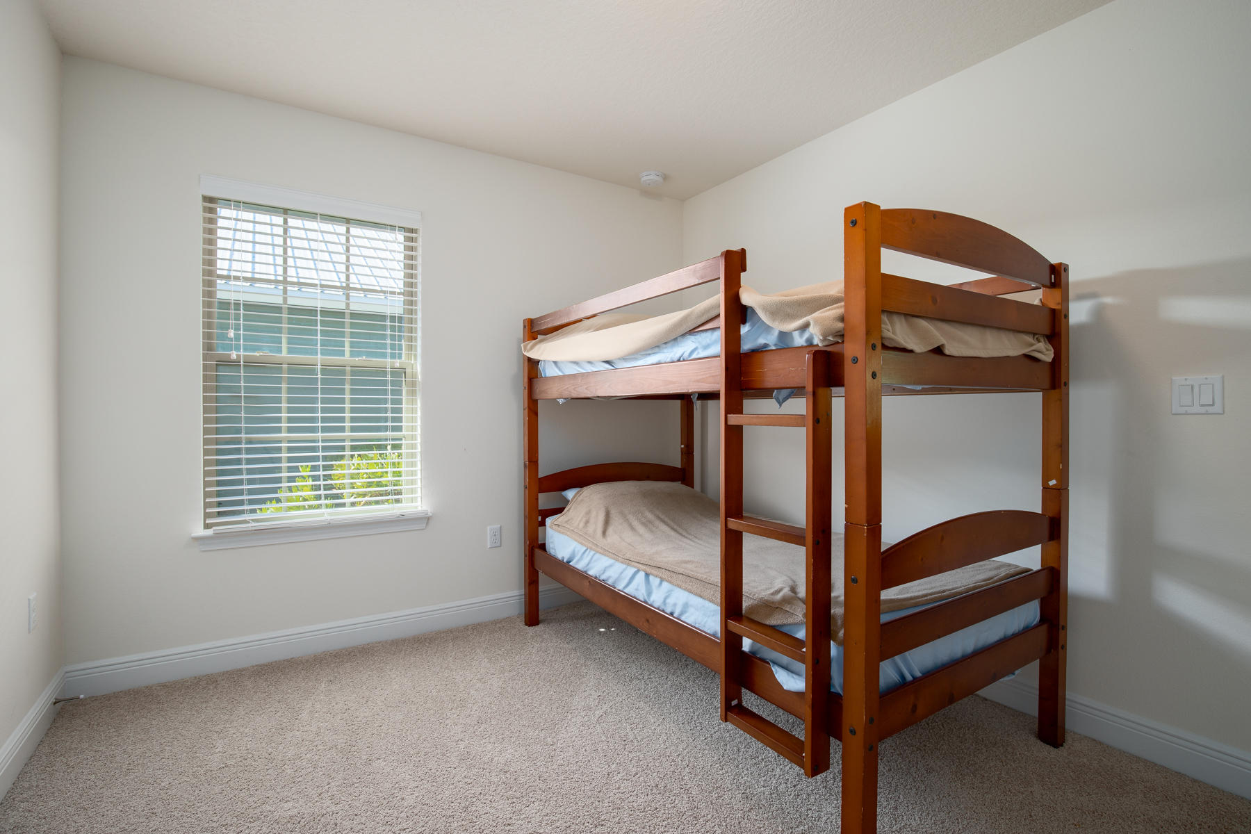 EAGLE BAY - Residential