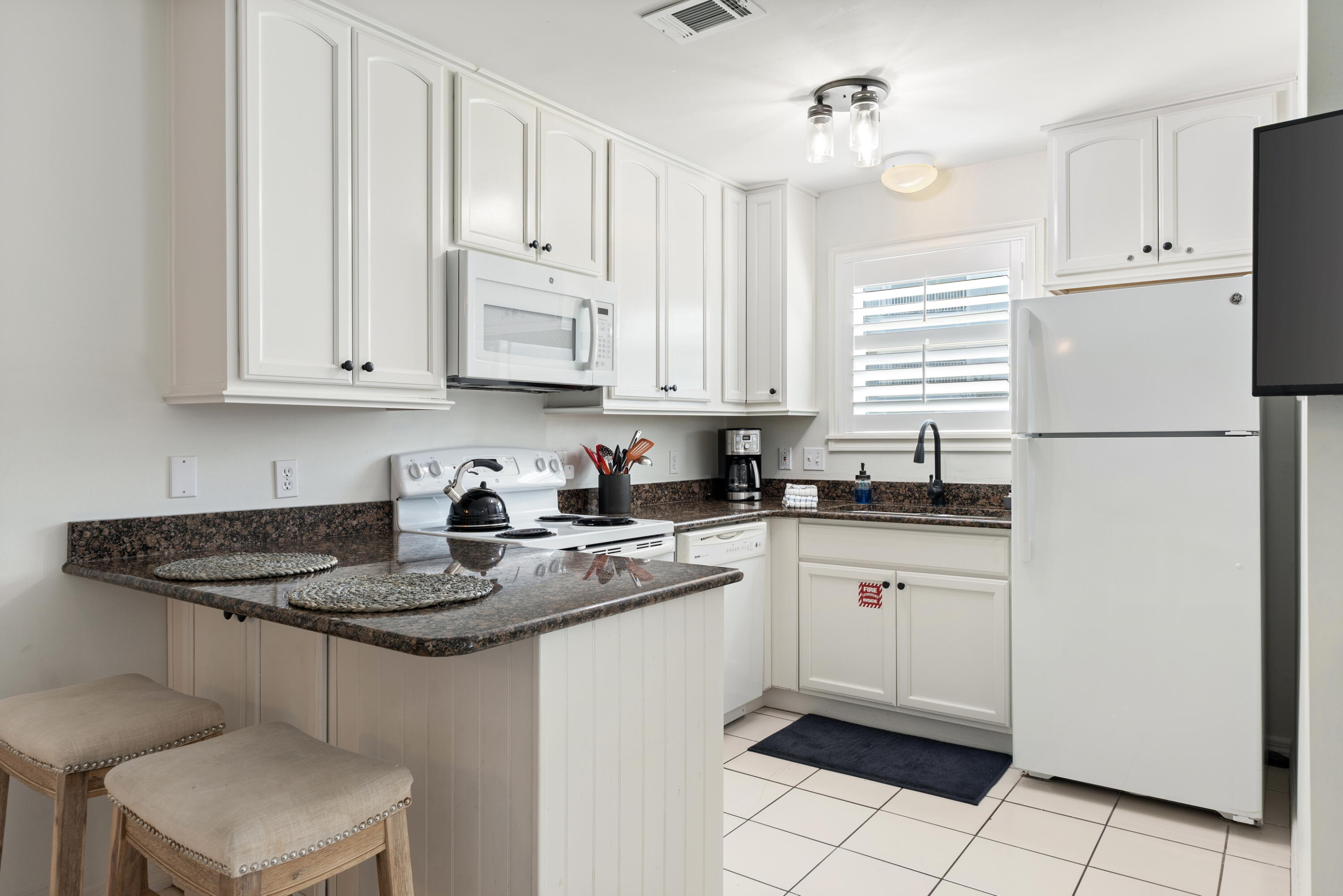 BEACHSIDE VILLAS CONDO - Residential