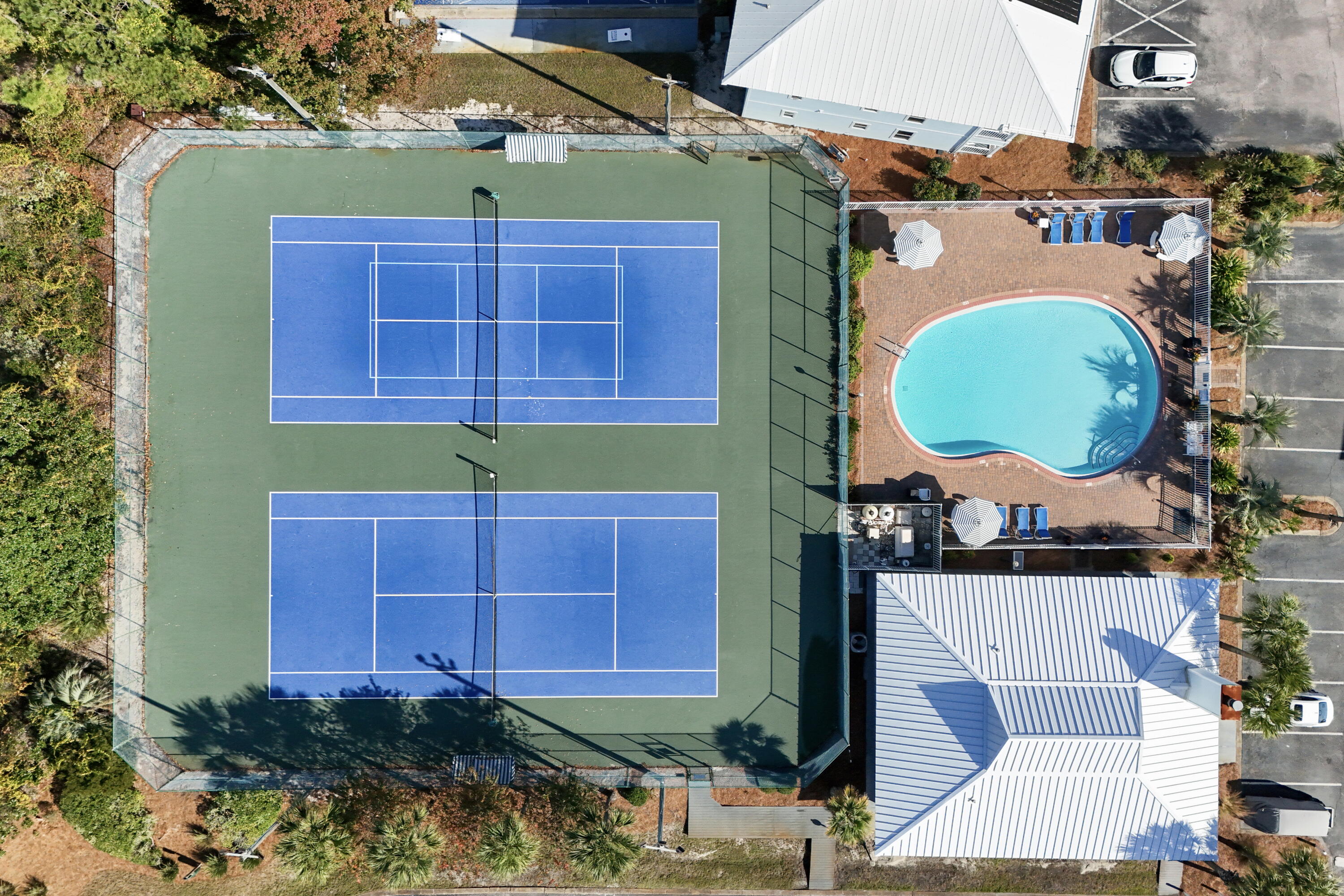 BEACHSIDE VILLAS CONDO - Residential