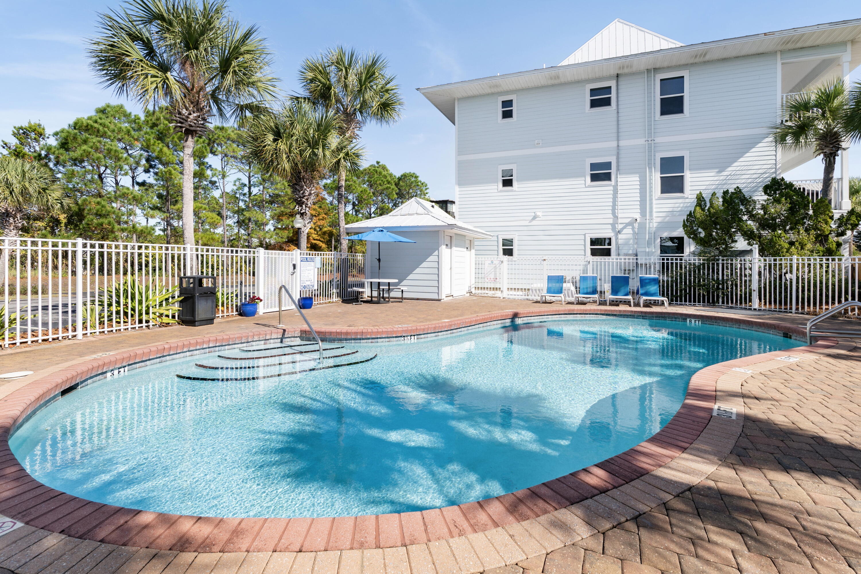 BEACHSIDE VILLAS CONDO - Residential