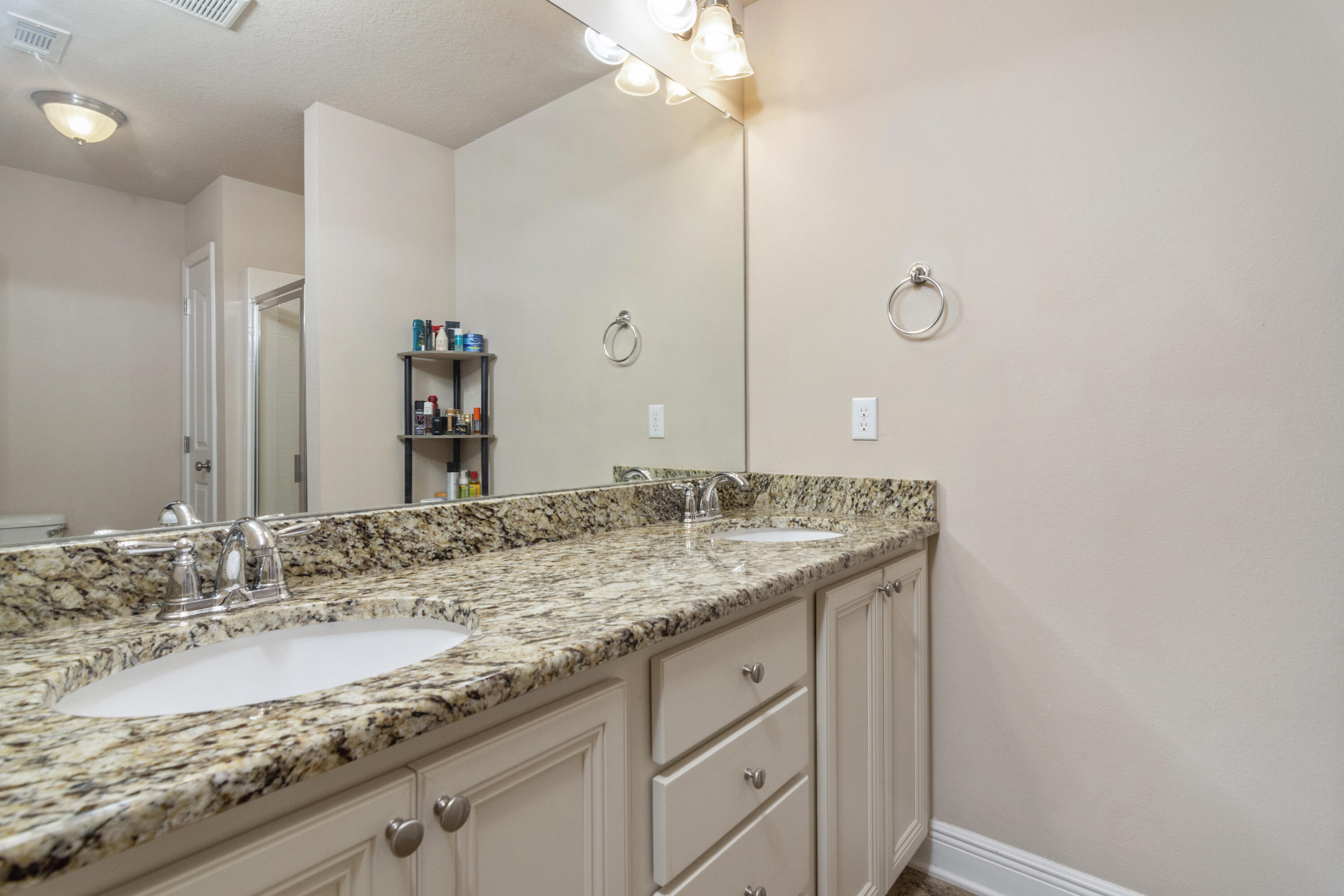 RESERVE POINTE - Residential