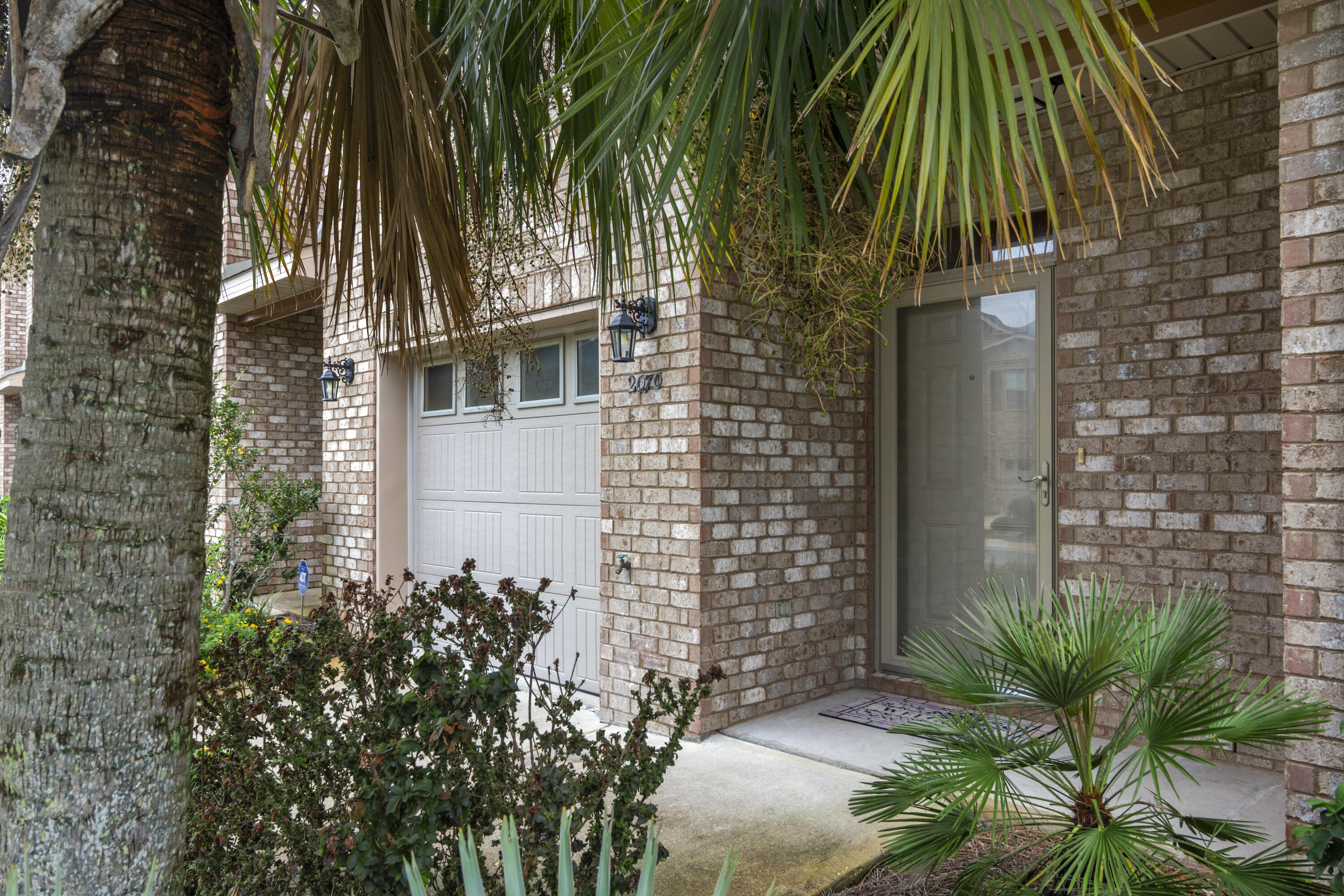 RESERVE POINTE - Residential