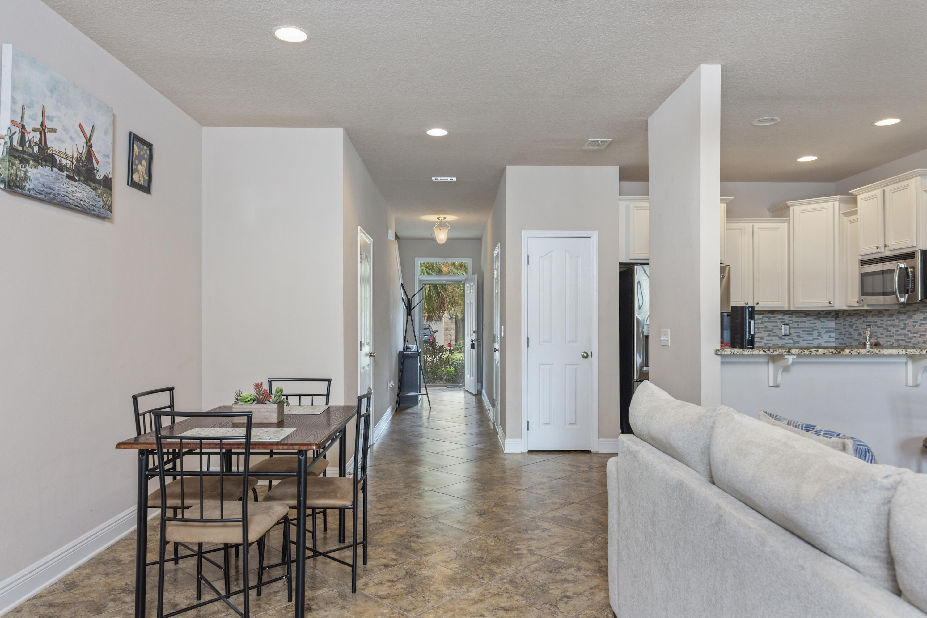 RESERVE POINTE - Residential