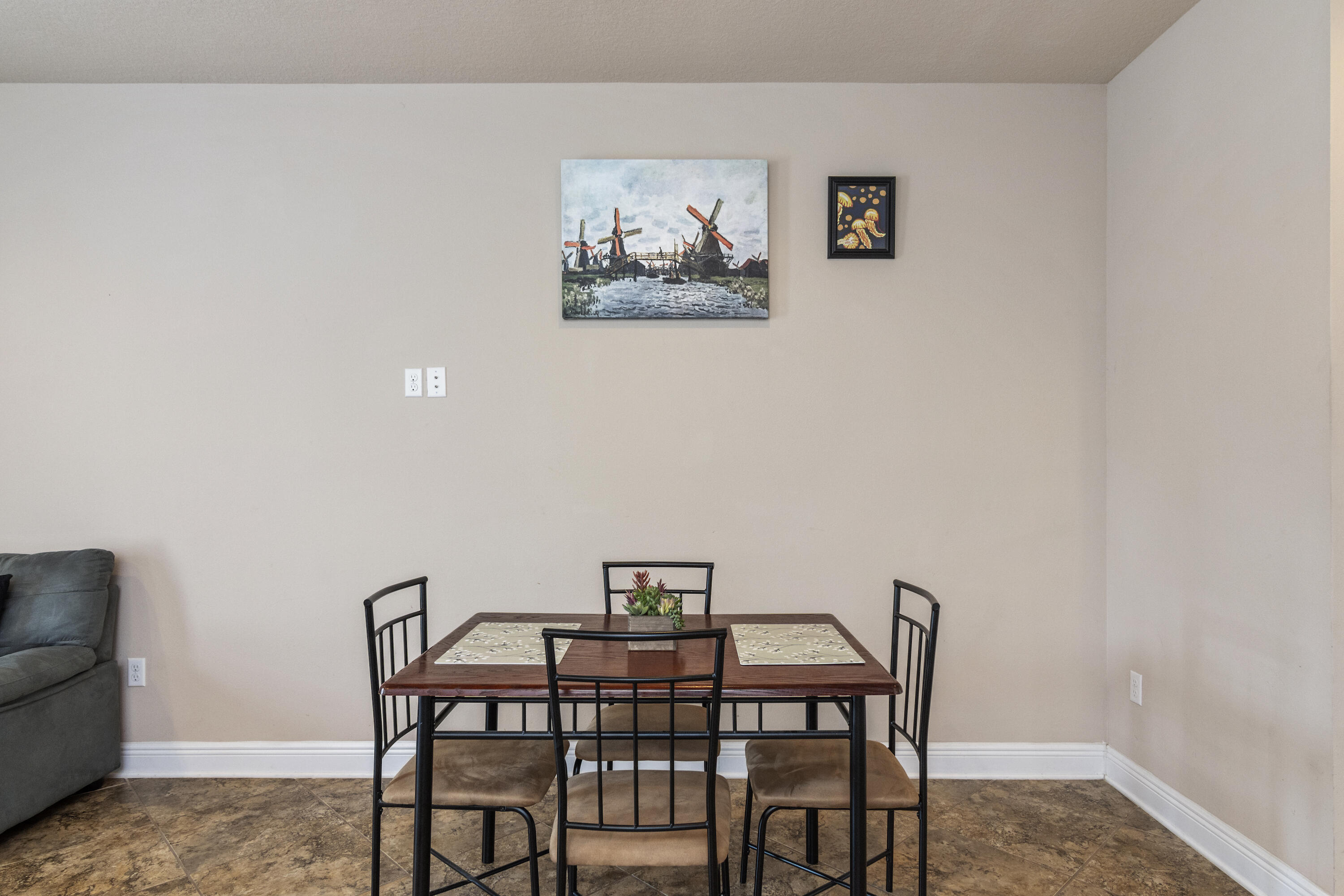 RESERVE POINTE - Residential