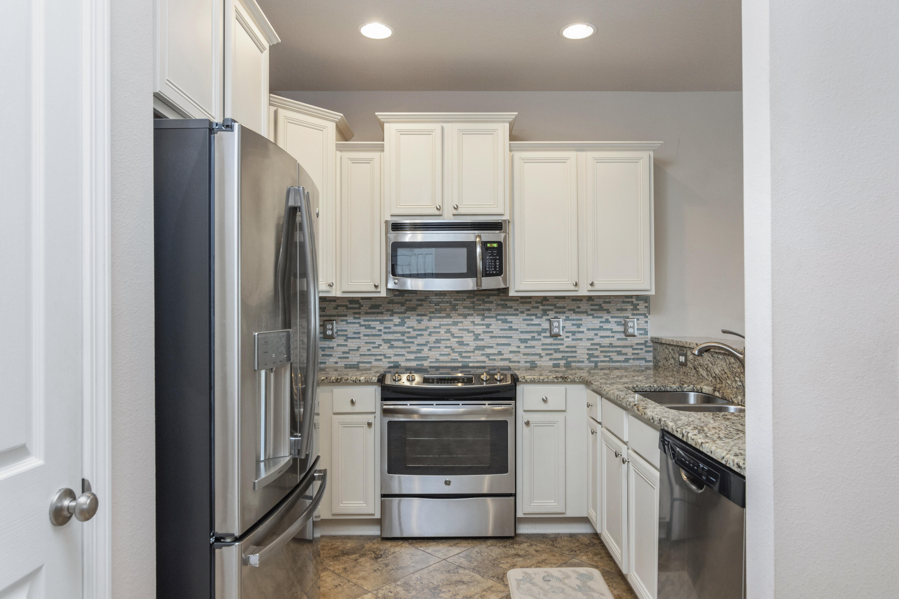 RESERVE POINTE - Residential