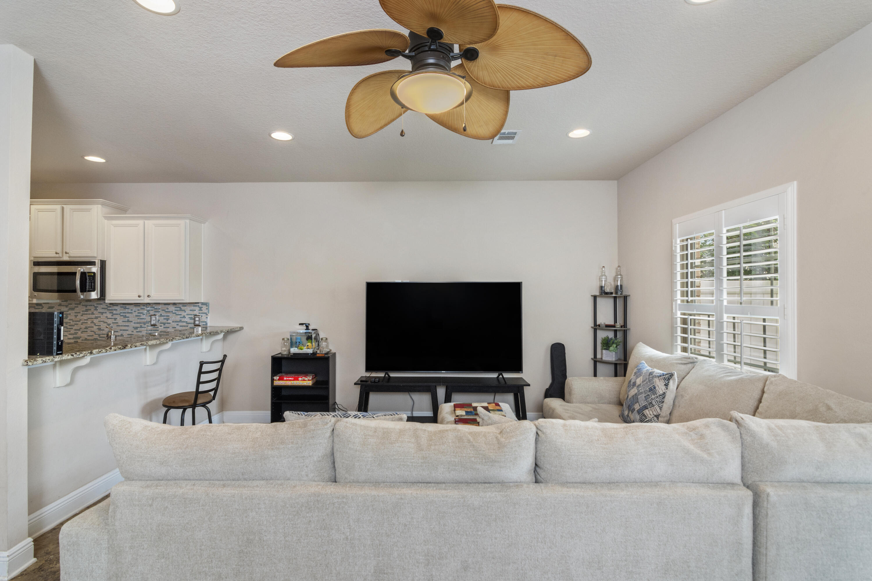 RESERVE POINTE - Residential