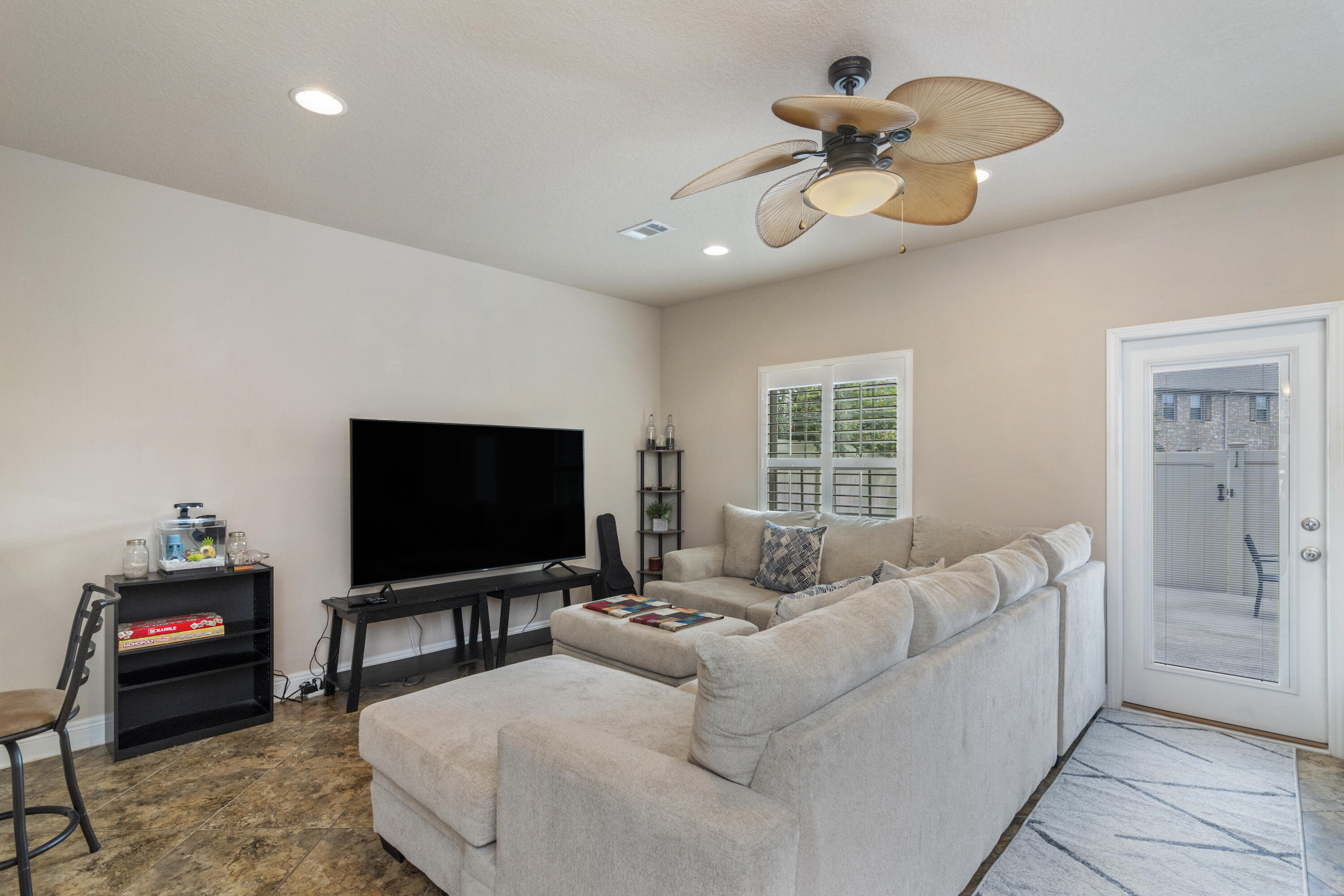 RESERVE POINTE - Residential